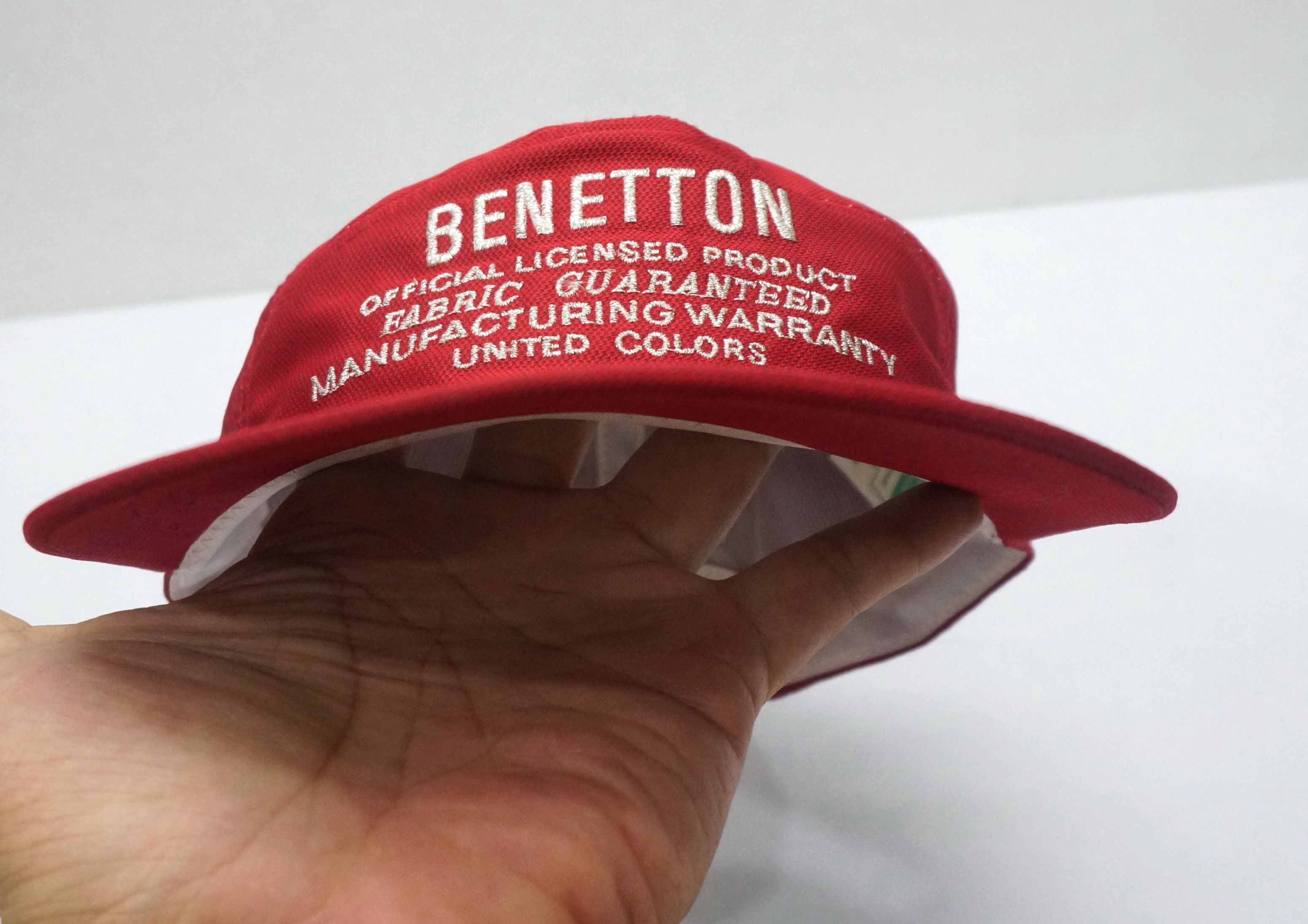 Benetton Rare Vintage BENETTON 5 panel Silver Embroidery Cap Size ONE SIZE - 4 Thumbnail