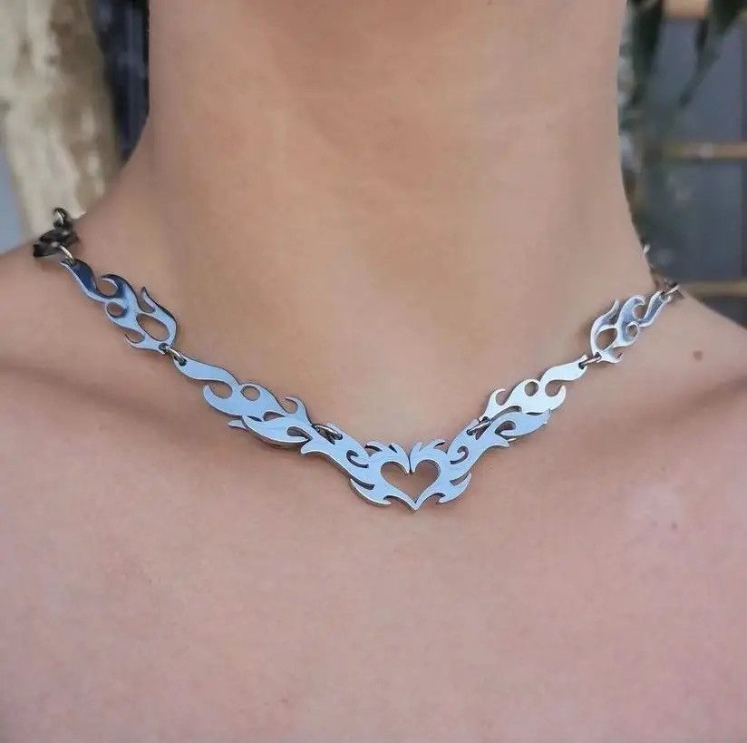 Jewelry × Vintage Punk Hollow Love Heart Necklaces Size ONE SIZE - 2 Thumbnail