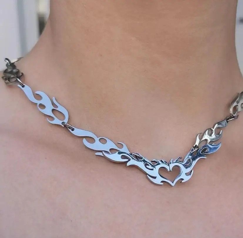 Jewelry × Vintage Punk Hollow Love Heart Necklaces Size ONE SIZE - 3 Thumbnail
