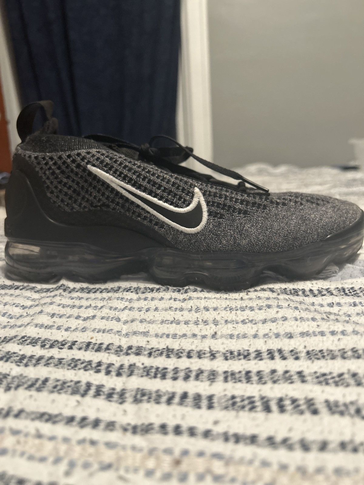 Nike Nike Vapormax 2021 FK Black White Anthracite Size US 7 / EU 40 - 2 Thumbnail