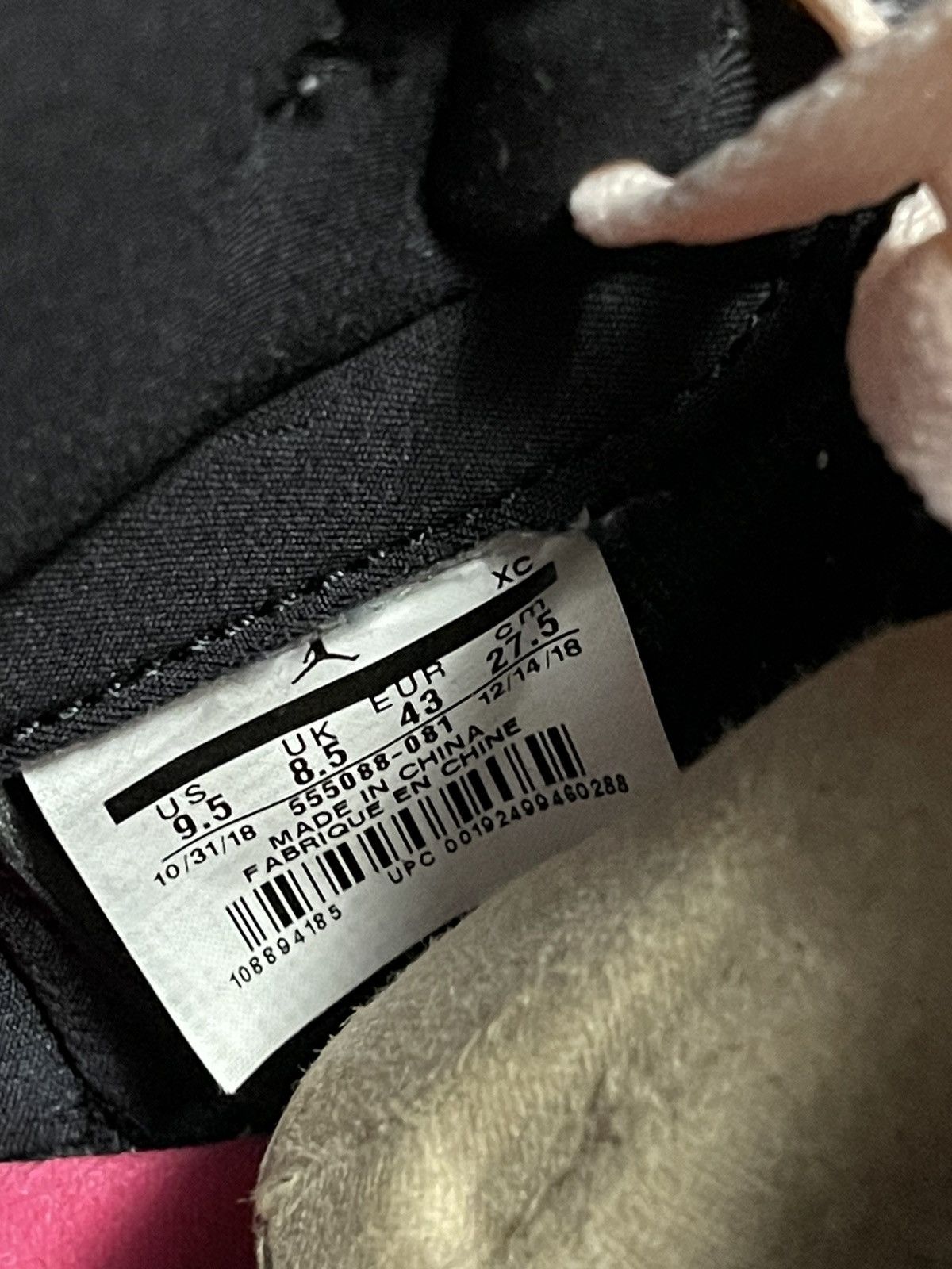 Jordan Brand Jordan retro 1 Crimson Tint Size US 9.5 / EU 42-43 - 6 Thumbnail