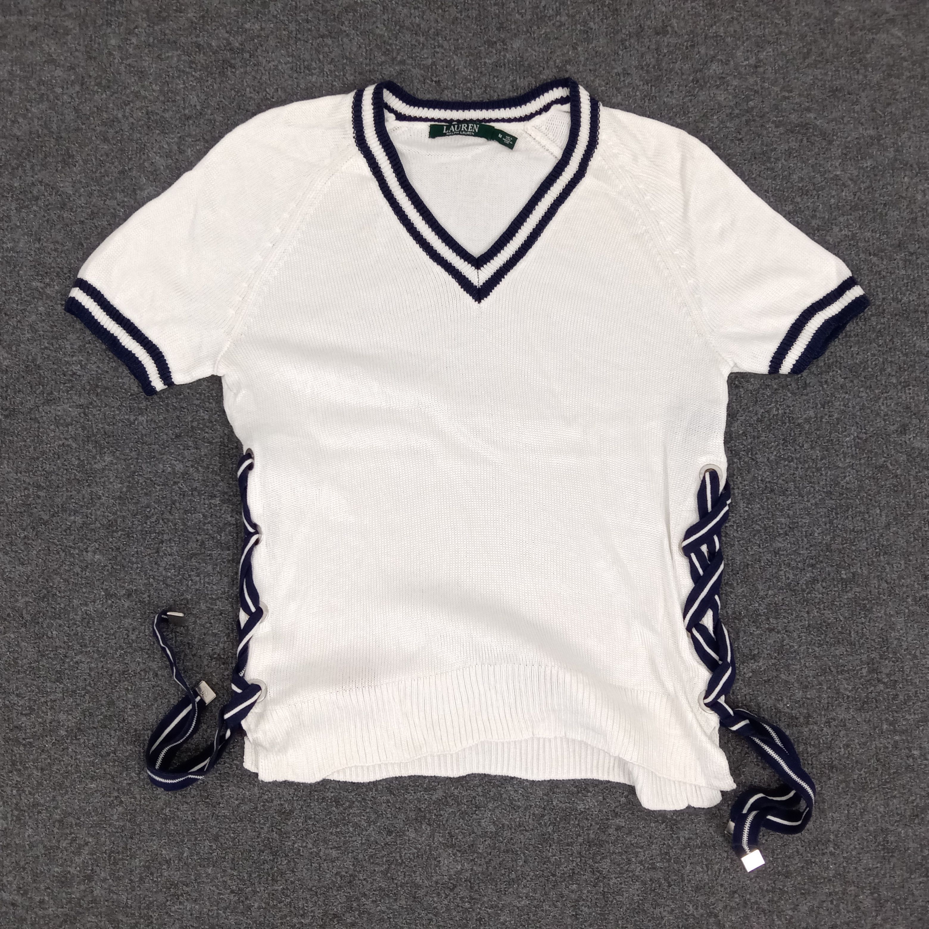 Polo Ralph Lauren × Vintage Ralph Lauren Streetwear Style Women's Tshirt Size M / US 6-8 / IT 42-44 - 1 Thumbnail