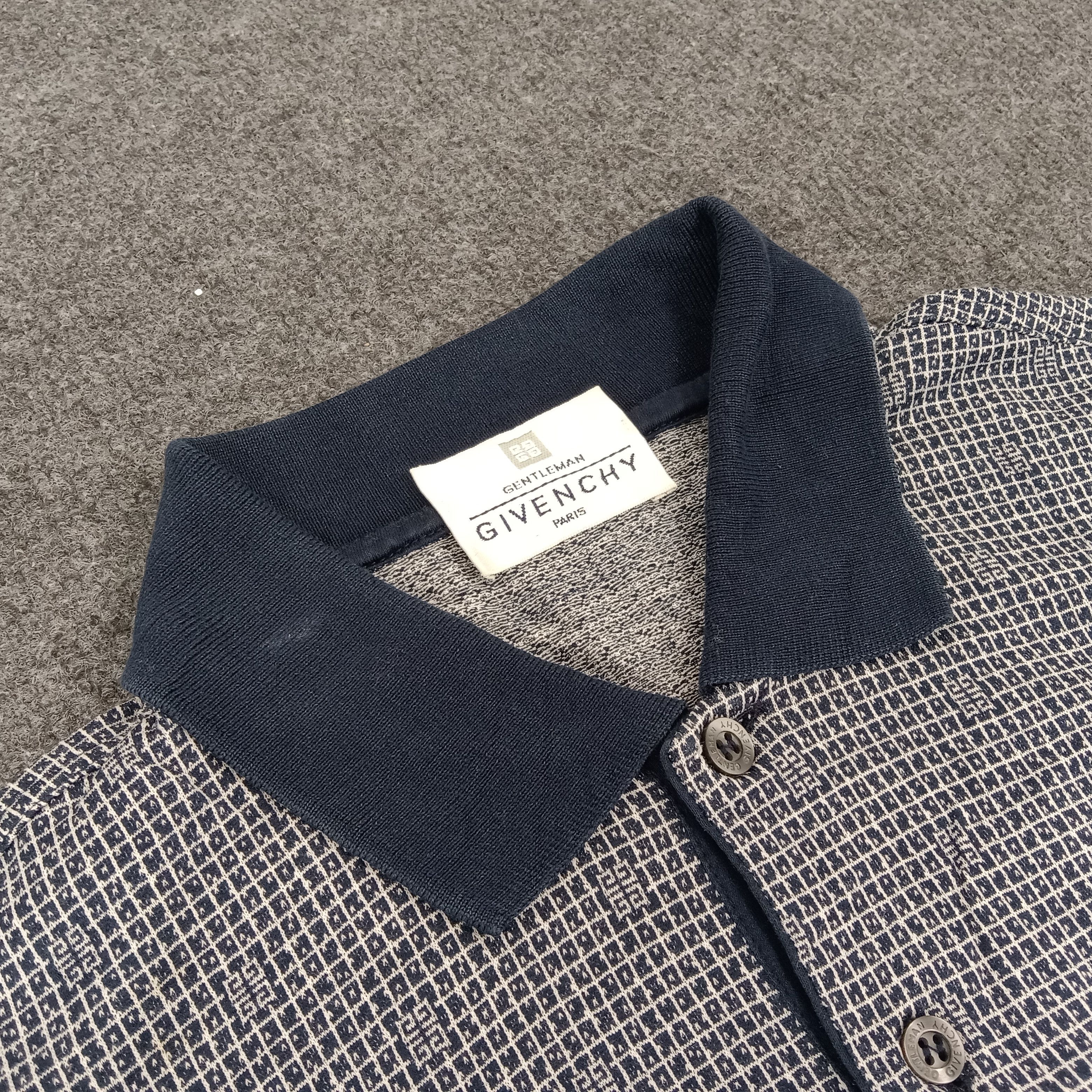 Givenchy × Vintage Givenchy Italian Brand Small Logo Design Polos Size US L / EU 52-54 / 3 - 4 Thumbnail