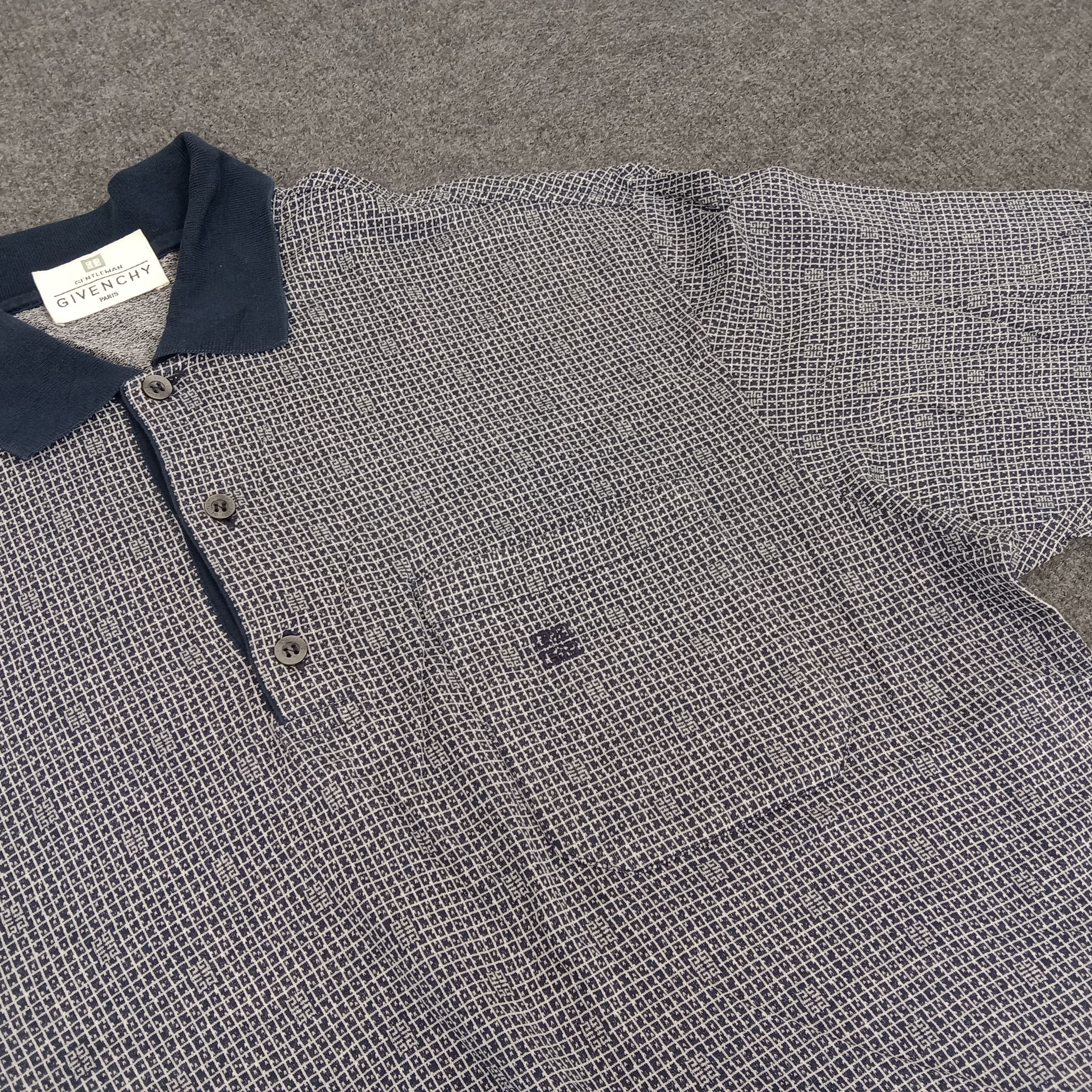 Givenchy × Vintage Givenchy Italian Brand Small Logo Design Polos Size US L / EU 52-54 / 3 - 2 Thumbnail