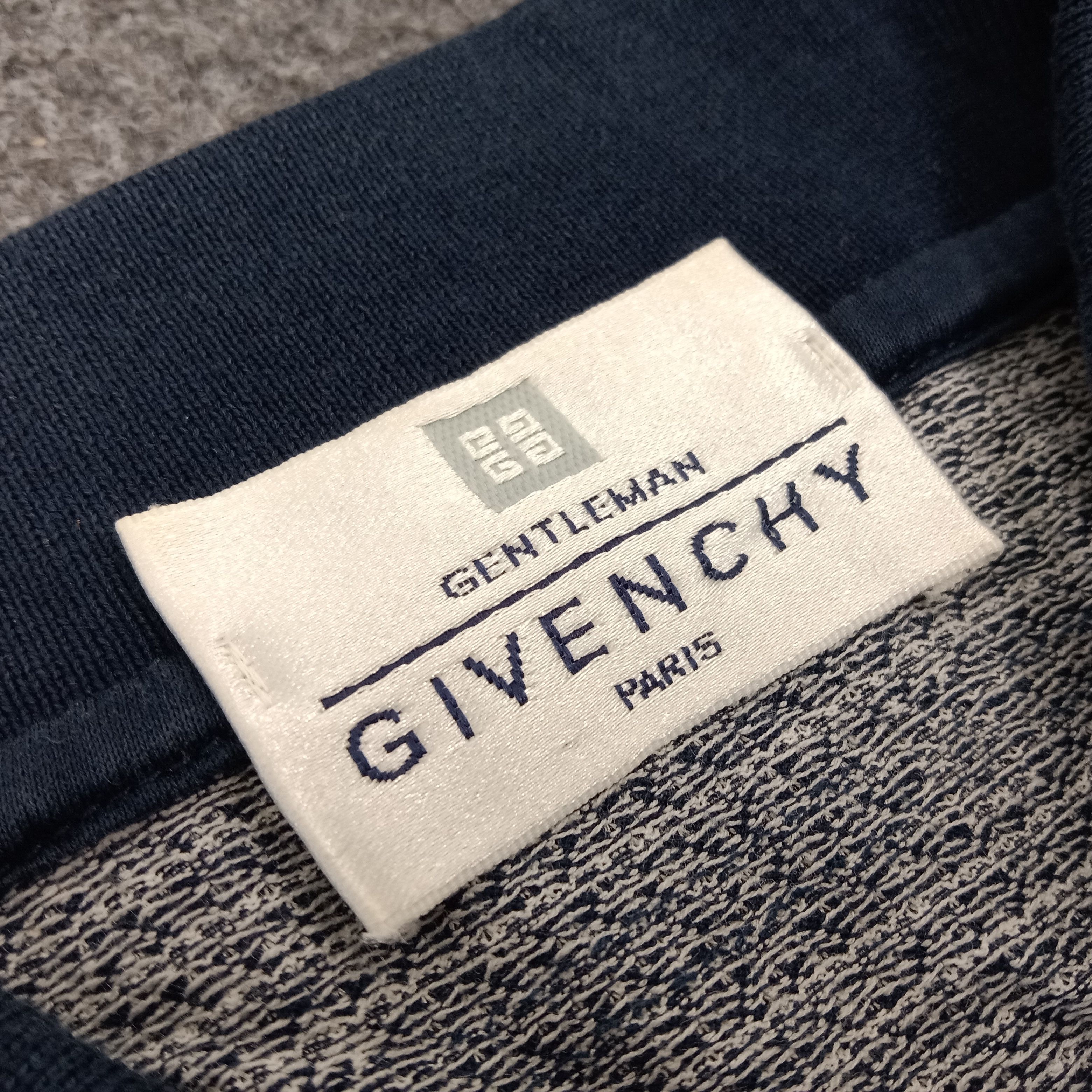 Givenchy × Vintage Givenchy Italian Brand Small Logo Design Polos Size US L / EU 52-54 / 3 - 5 Thumbnail