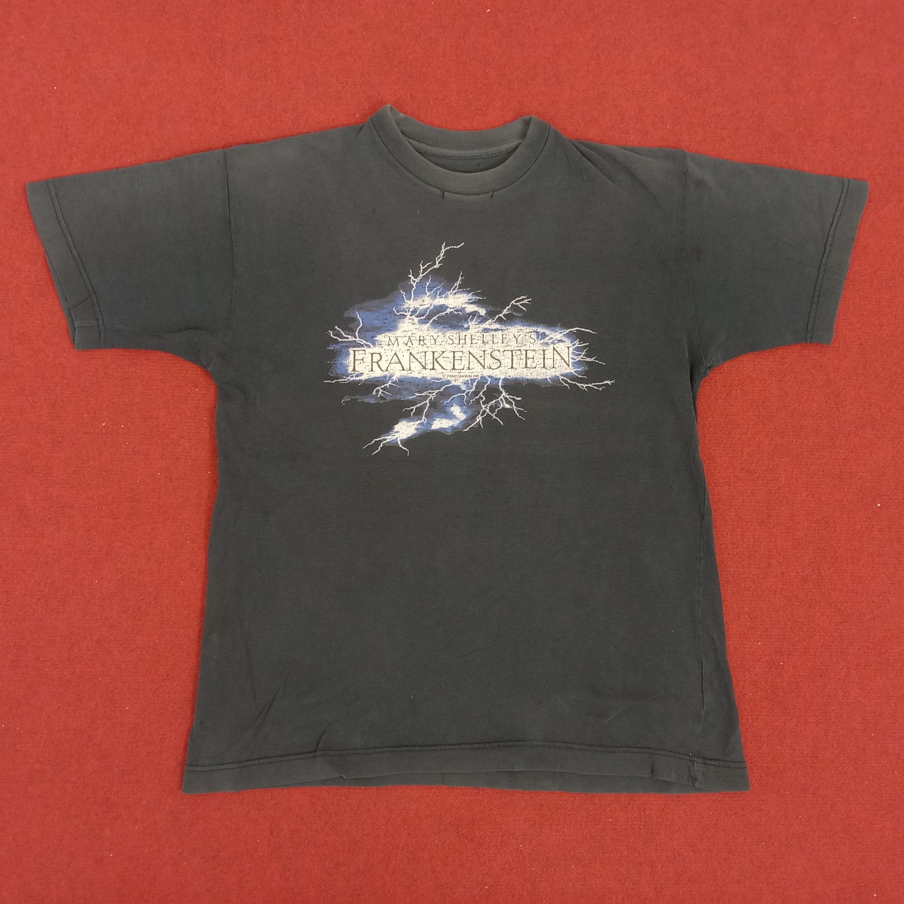 Vintage Frankenstein Mary Shelleys Movie Center Design Tshirt Size US L / EU 52-54 / 3 - 1 Thumbnail