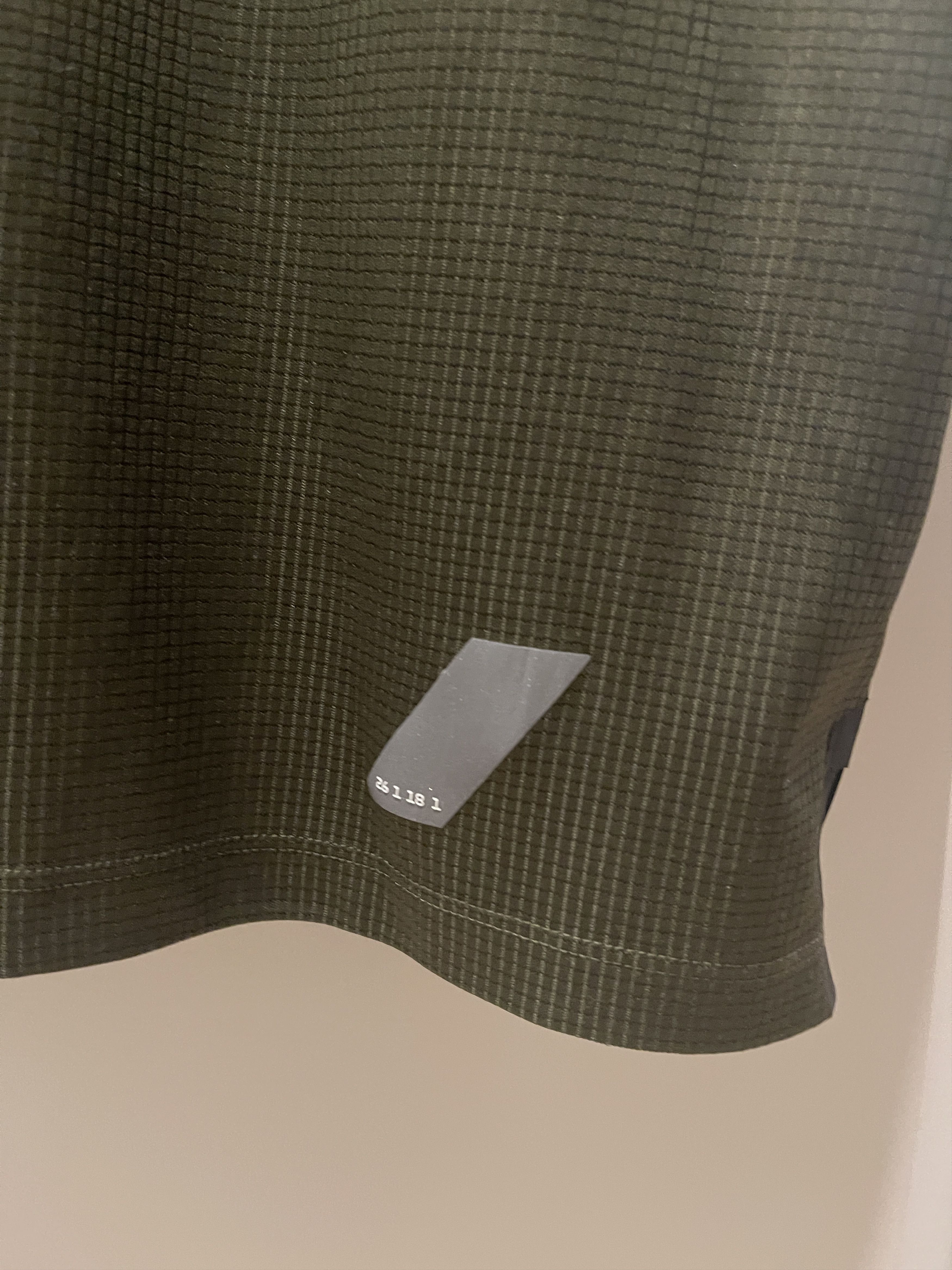 Designer STEAL! Zara Tech Technical Textured Tee Size US M / EU 48-50 / 2 - 6 Thumbnail