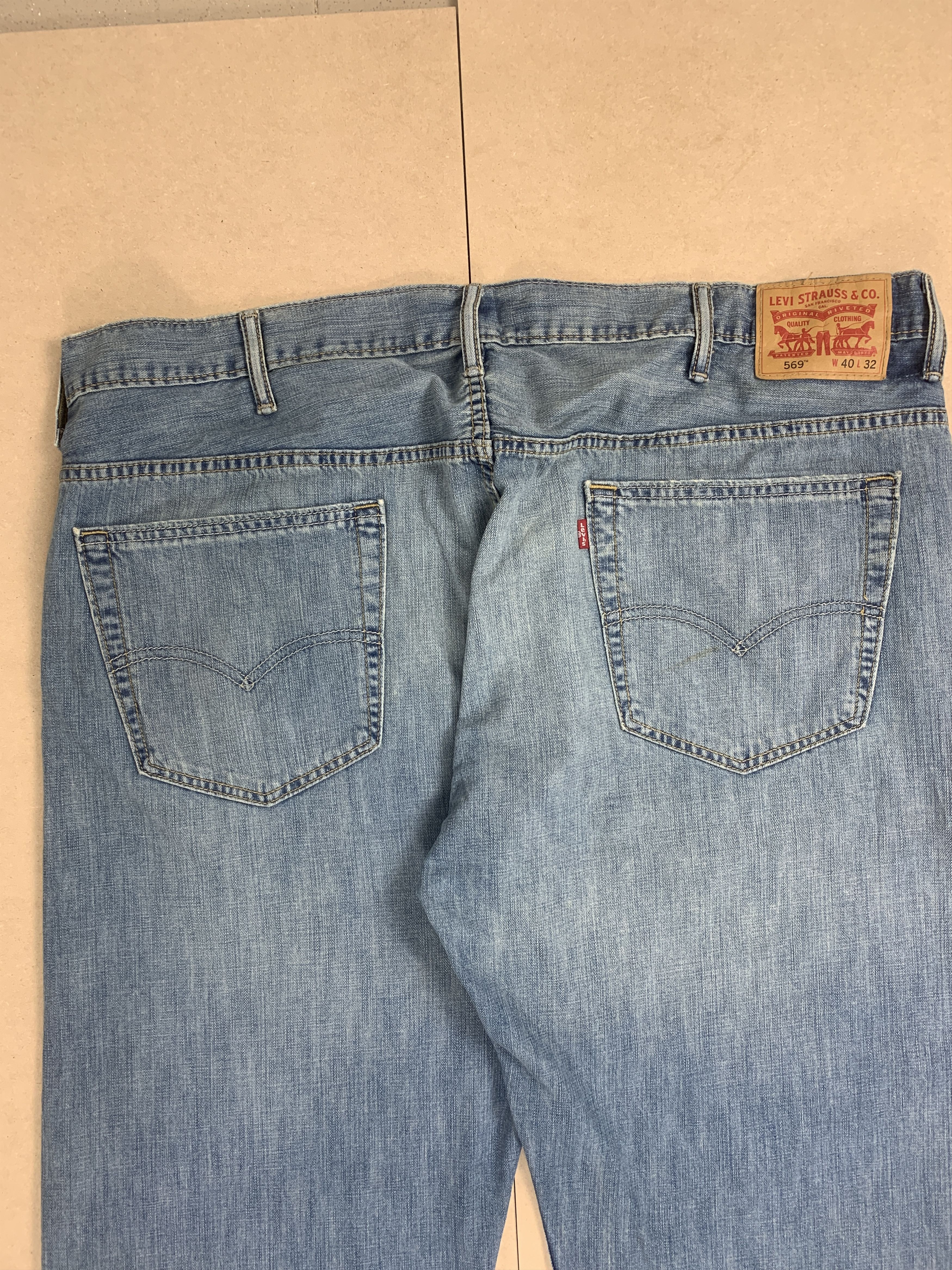 Levi's Vintage LEVI'S 569 Faded Loose Straight Cut Mid Wash Jeans Size US 44 / EU 60 - 7 Thumbnail