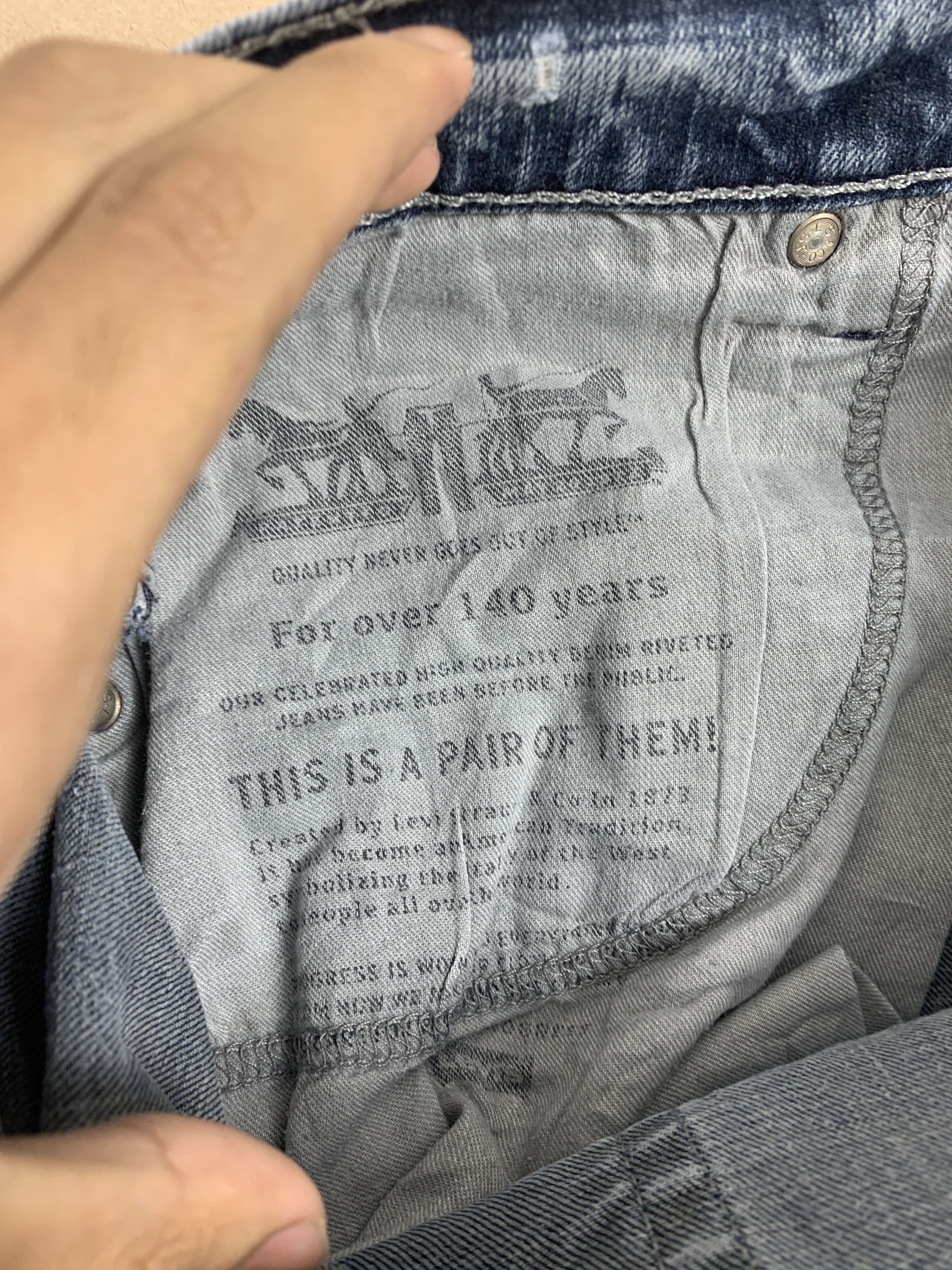 Levi's × Vintage Vintage LEVI'S 505 Distressed Faded Mid Wash Jeans Size US 33 - 9 Thumbnail