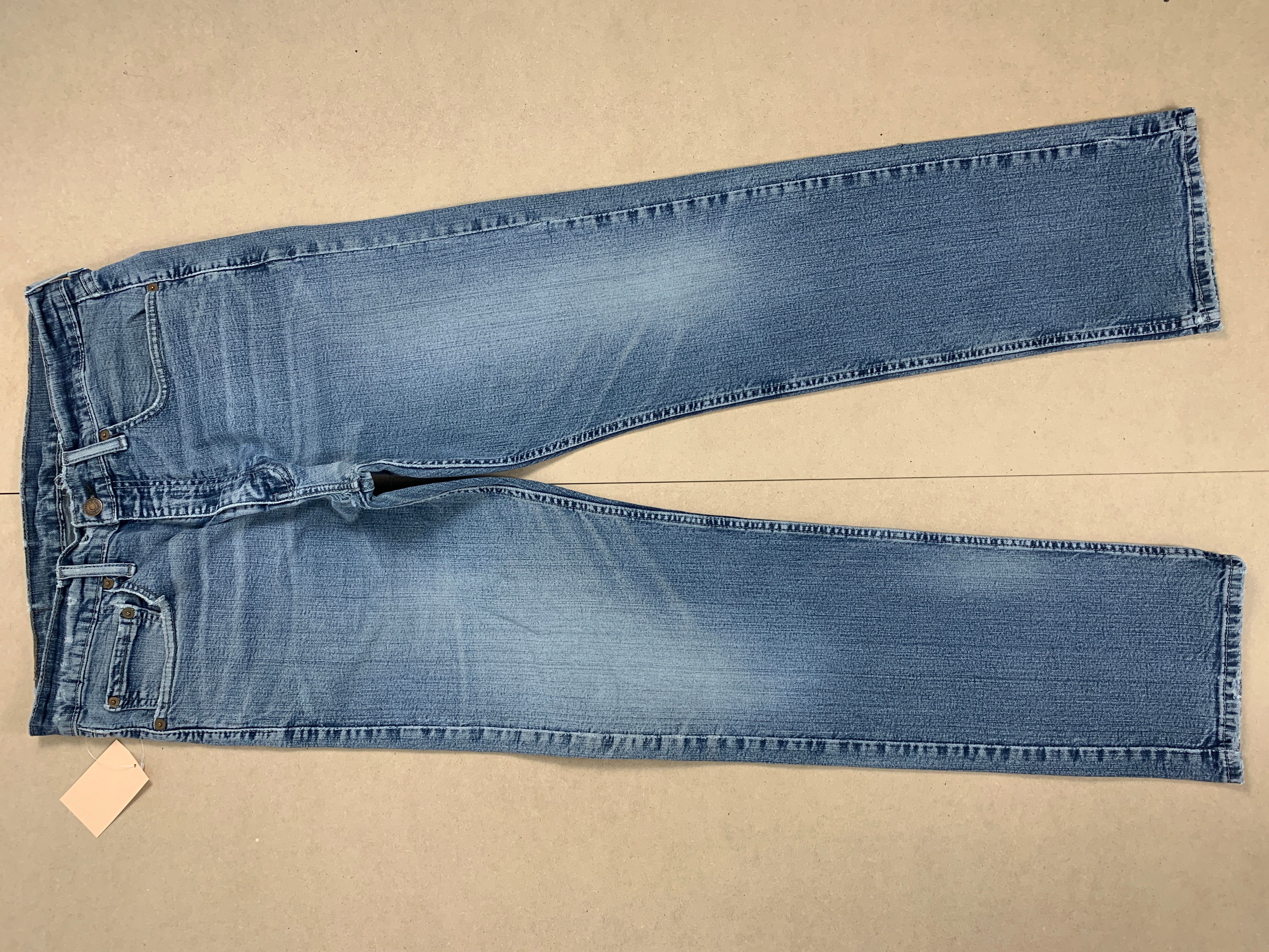 Vintage Vintage LEVI'S 505 Distressed Faded Mid Wash Jeans | Grailed