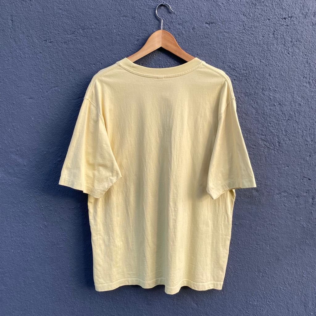 Uniqlo Uniqlo Single Pocket Oversize Tee Size US L / EU 52-54 / 3 - 2 Thumbnail