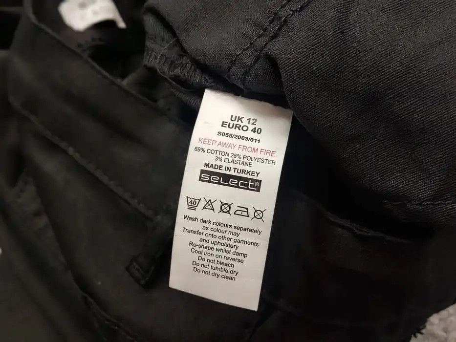 Japanese Brand Vintage 90's Japanese Trendy Flared Cargo Trousers Pants Size 30" / US 8 / IT 44 - 9 Thumbnail