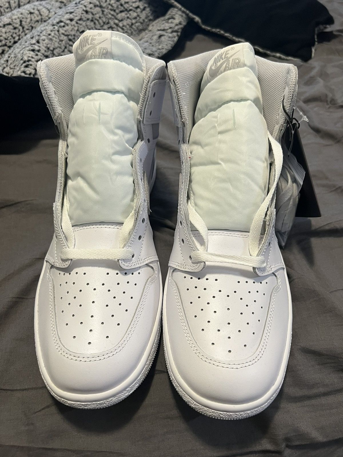 aj1 retro high 85 neutral grey