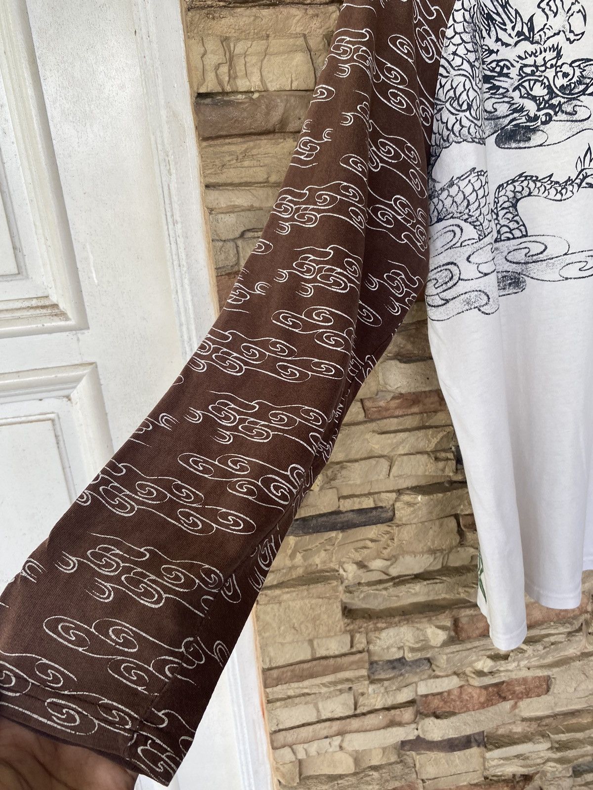 Vintage Vintage Dolo Sukajan Dragon Tiger Long Sleeve Tshirt Size US L / EU 52-54 / 3 - 8 Thumbnail
