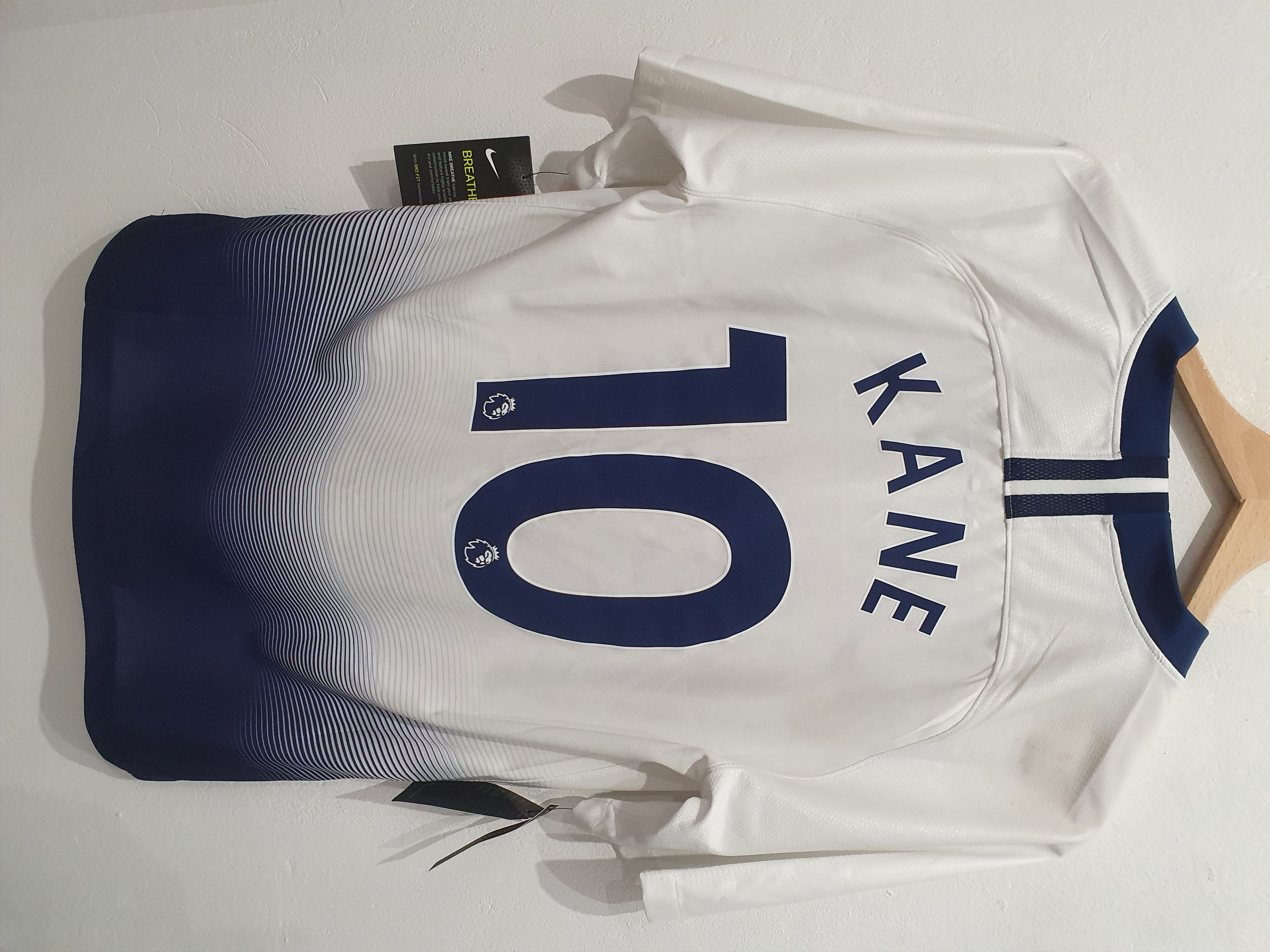 image of Kane Tottenham Hotspur Nike Size M 2018 Shirt Jersey in White, Men's