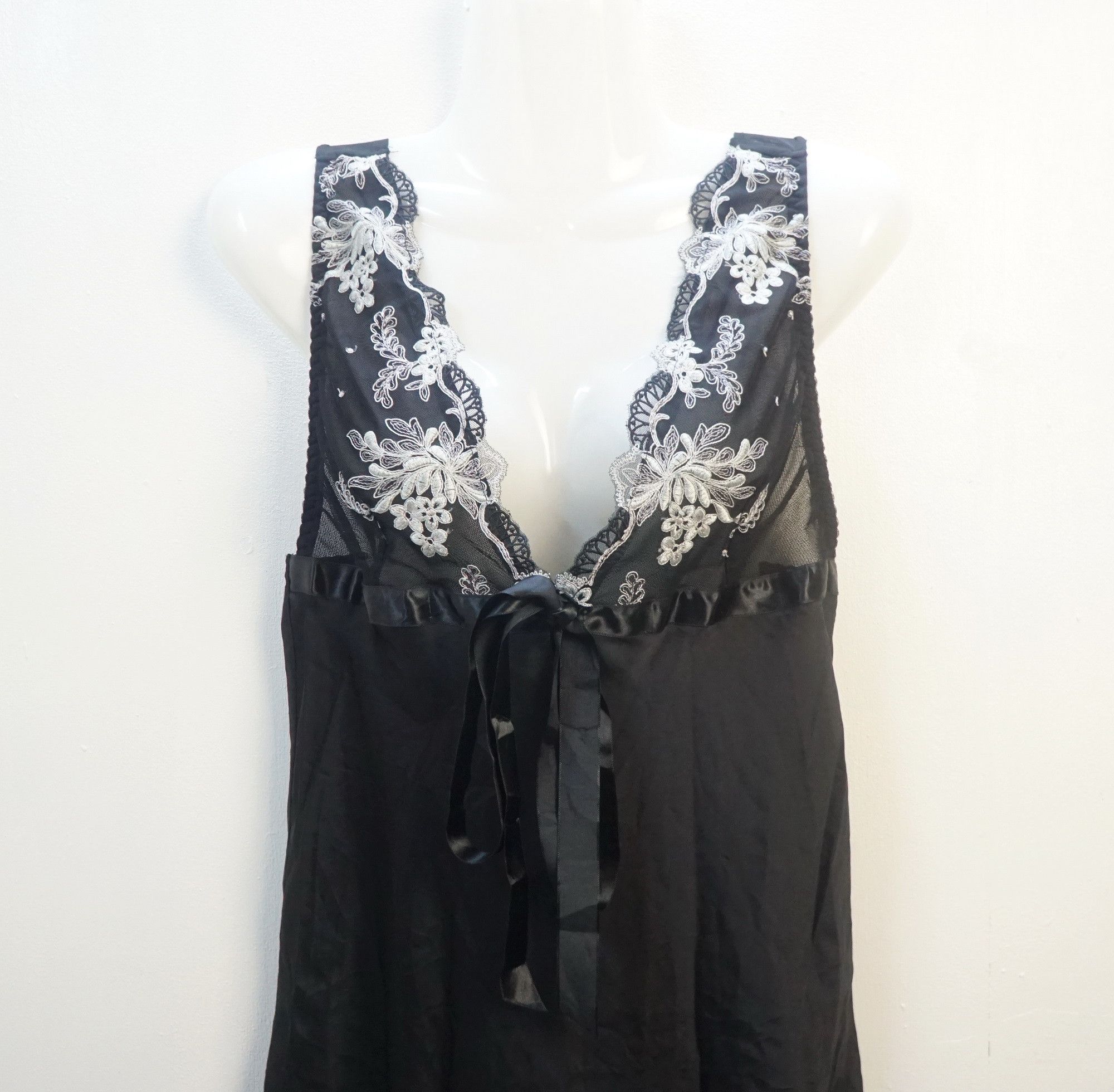 Designer × Vera Wang VERA WANG for Fidelia Night Dress Size M / US 6-8 / IT 42-44 - 2 Thumbnail