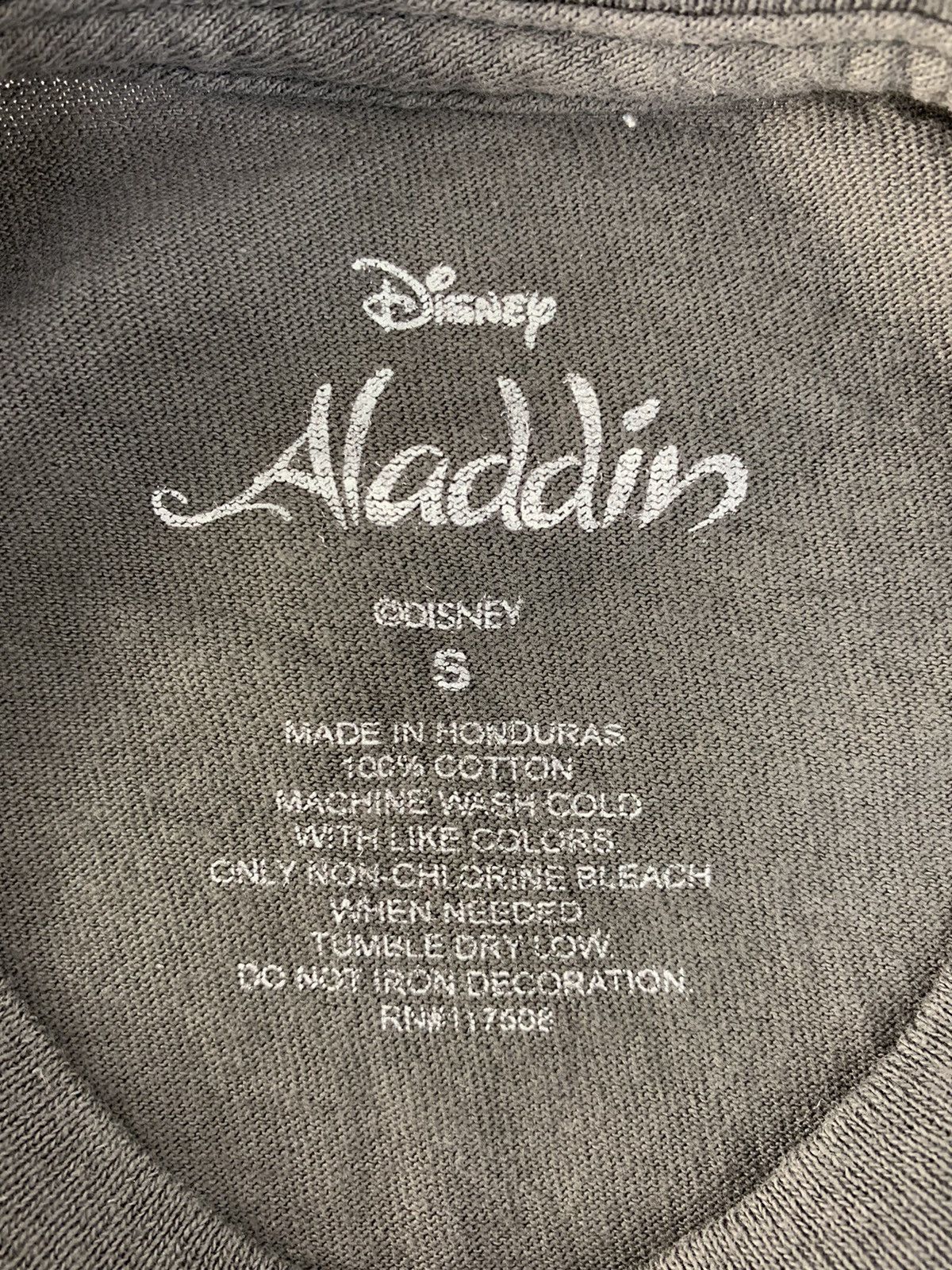 Disney Walt Disney Aladdin Animated Cartoon Big Screen Printed Tee Size US S / EU 44-46 / 1 - 4 Thumbnail