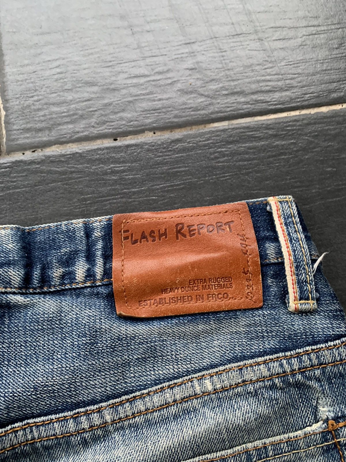 Japanese Brand Vintage Flash Report Selvedge Distressed Denim Size US 31 - 15 Thumbnail