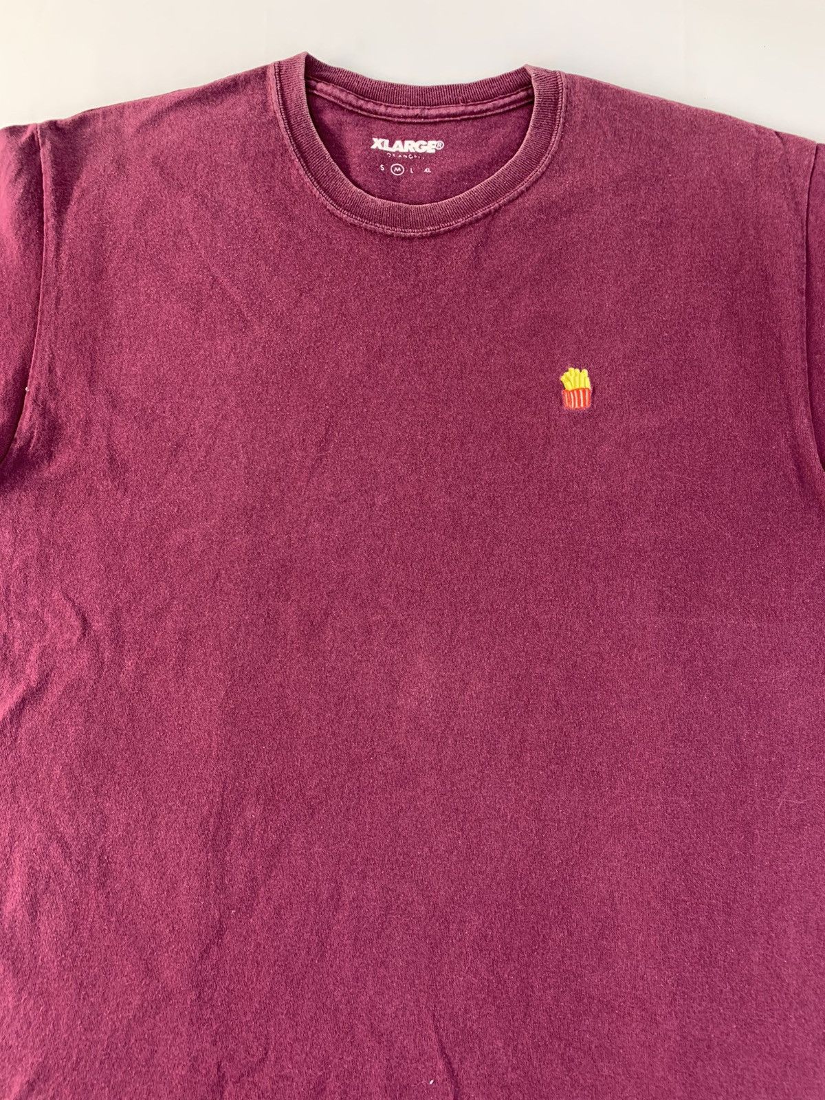 Hype X Large Embroidery Fries Logo Spell Out Printed Tee
