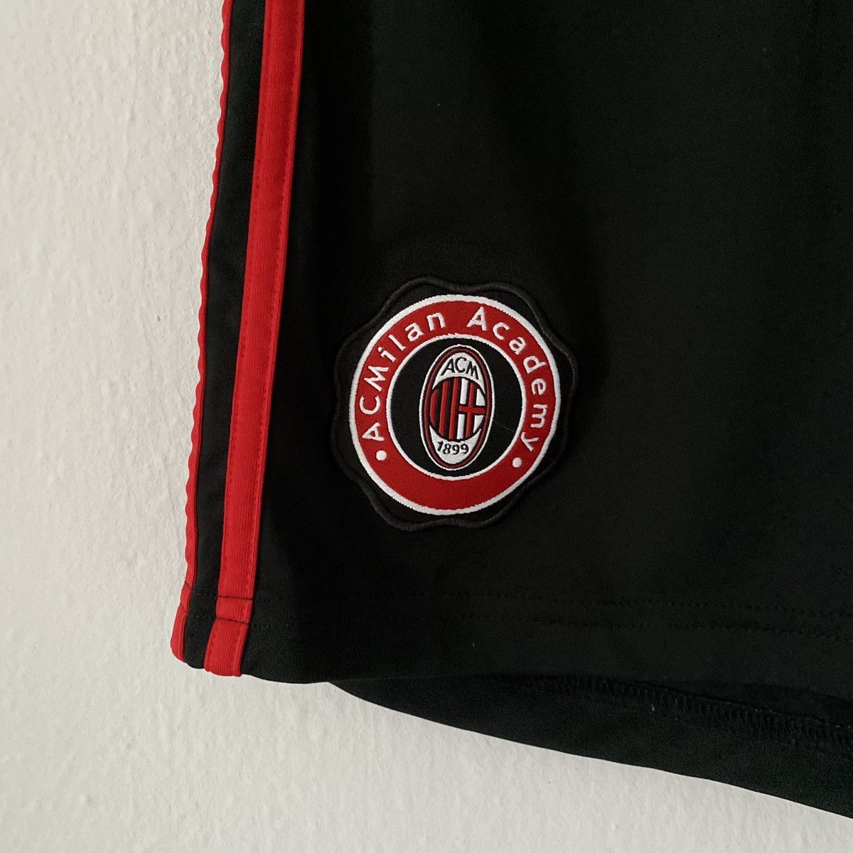 Adidas × Vintage 2011 2012 AC Milan Academy Adidas Vintage Soccer Shorts Kit Size US 32 / EU 48 - 3 Thumbnail