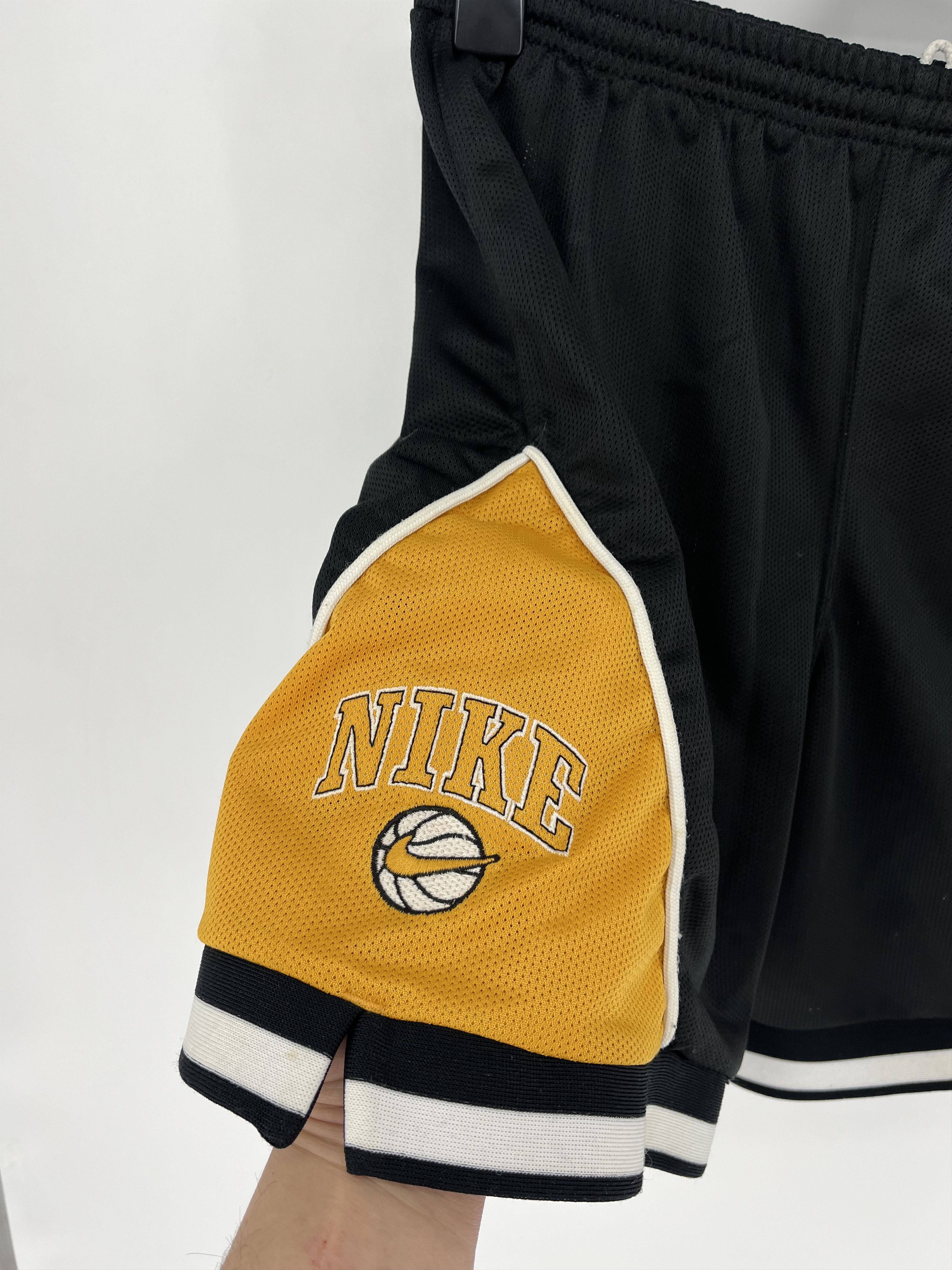 NBA × Nike × Vintage 90s Vintage Nike Black Nylon Mini Swoosh Shorts Travis Style Size US 30 / EU 46 - 5 Thumbnail