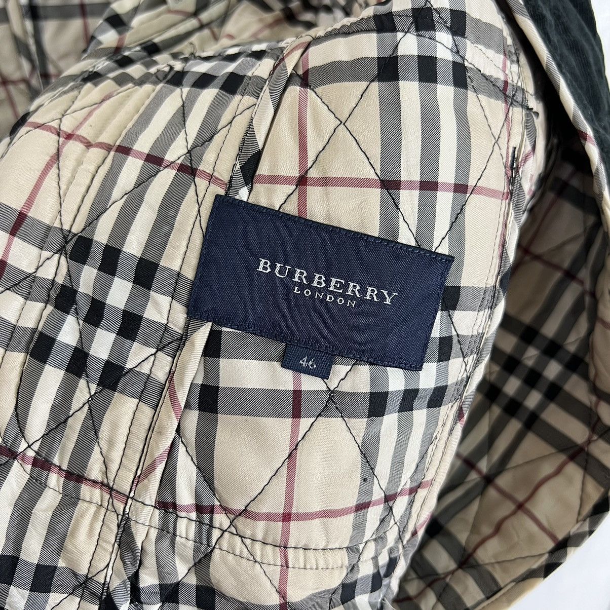 Burberry 💥 BURBERRY LONDON ENGLAND VELVET QUILTED JACKET Size US S / EU 44-46 / 1 - 10 Thumbnail