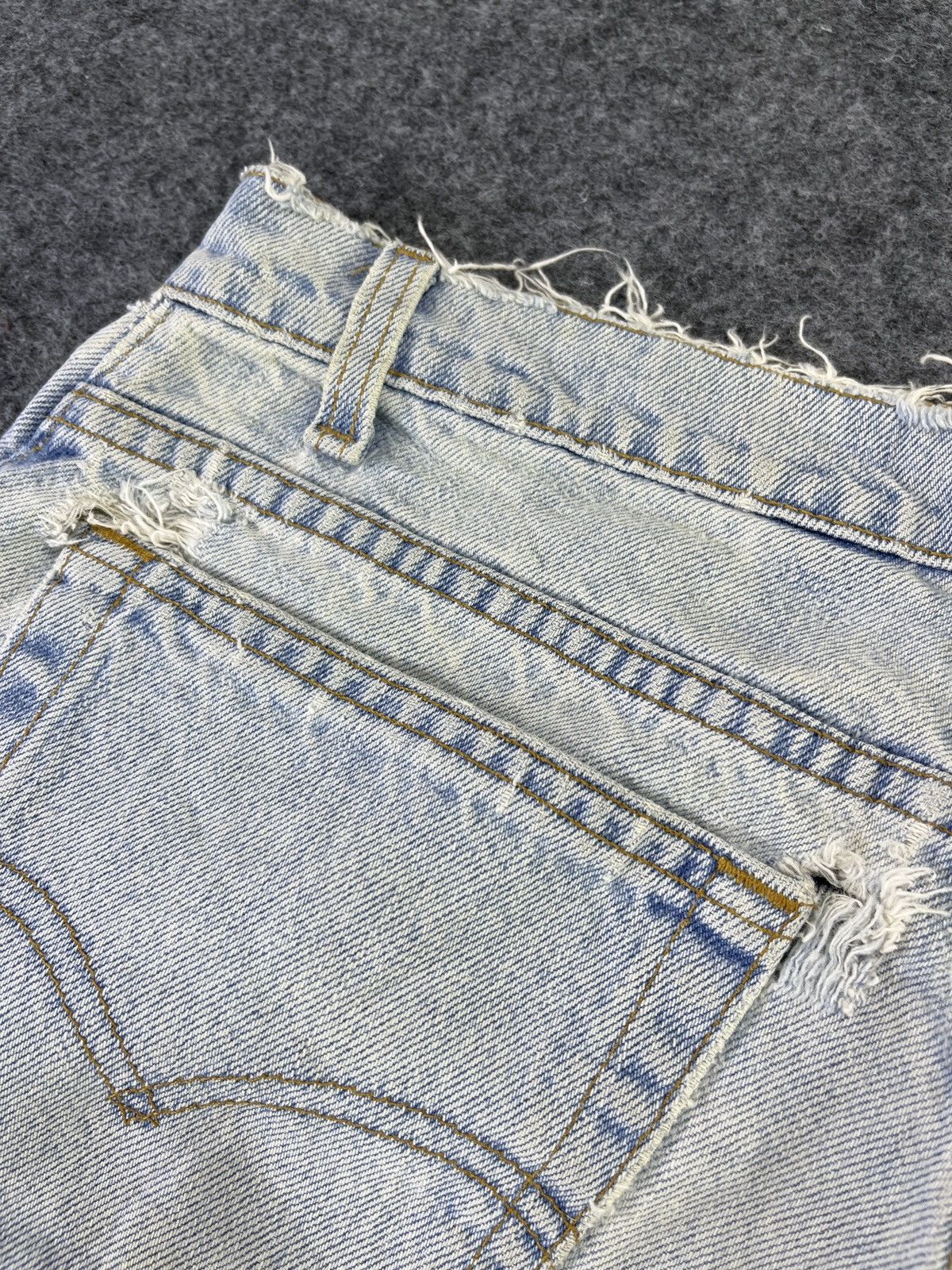 Levi's 90’s Vintage Levi's 560 Light Wash Jeans - J771 Size US 33 - 13 Thumbnail