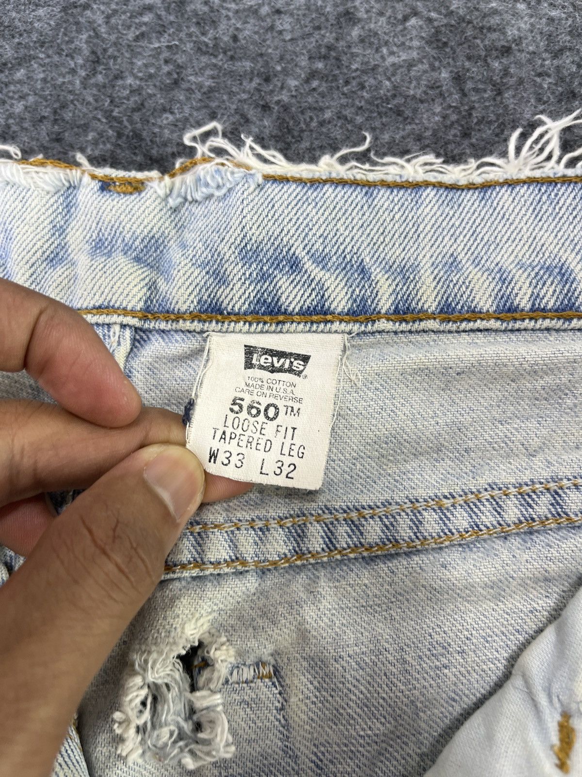 Levi's 90’s Vintage Levi's 560 Light Wash Jeans - J771 Size US 33 - 11 Thumbnail
