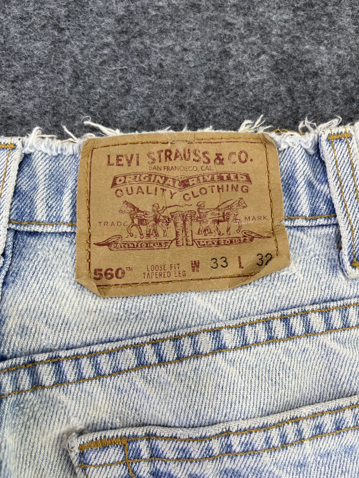 Levi's 90’s Vintage Levi's 560 Light Wash Jeans - J771 Size US 33 - 14 Thumbnail