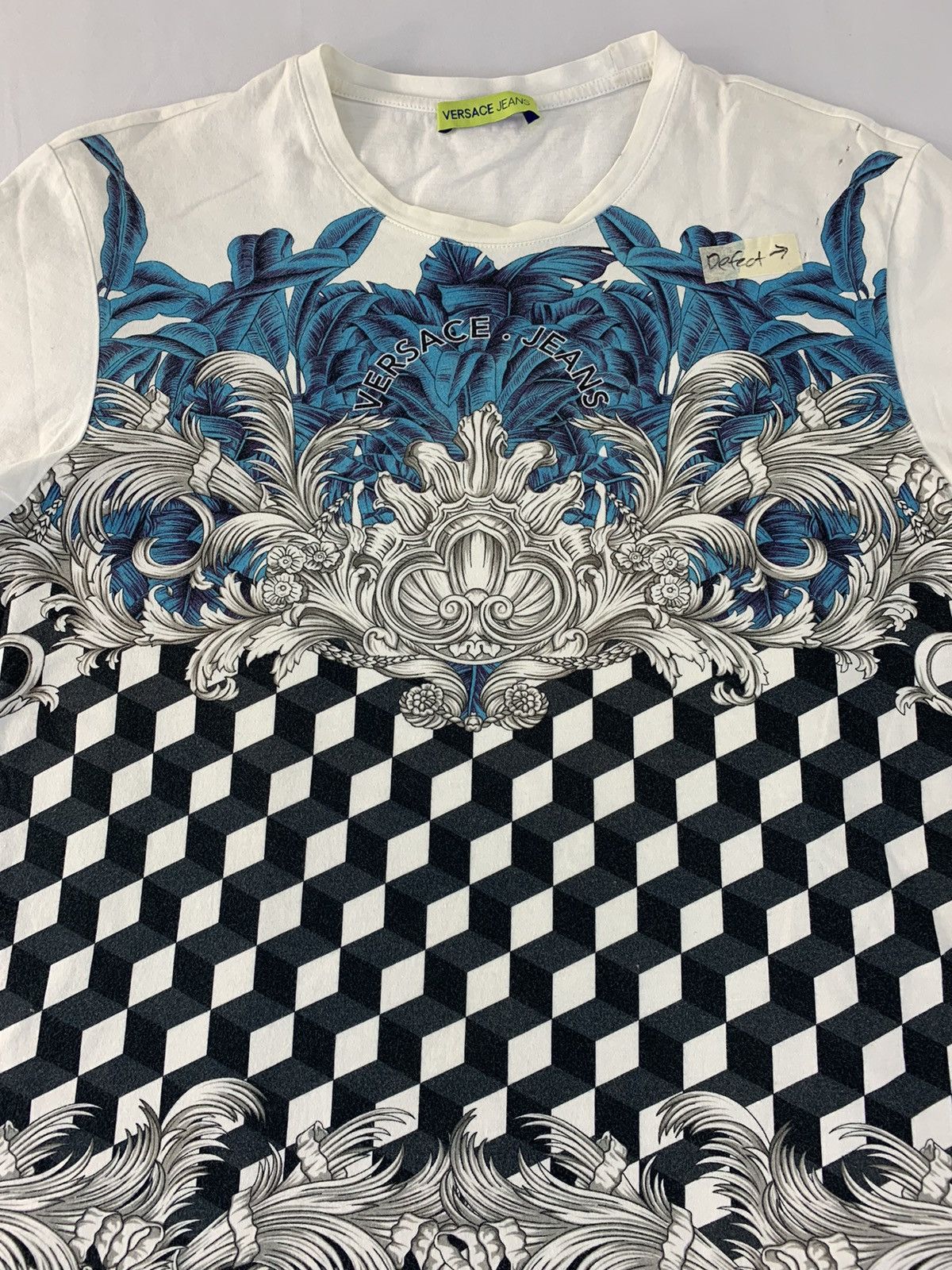 Versace Rare Versace Jeans Antique Baroque Over Printed Tee Unisex Size S / US 4 / IT 40 - 2 Thumbnail