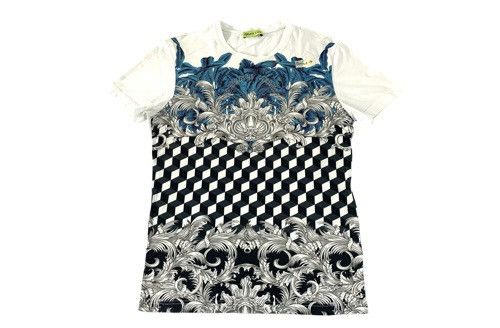 Versace Rare Versace Jeans Antique Baroque Over Printed Tee Unisex Size S / US 4 / IT 40 - 1 Thumbnail