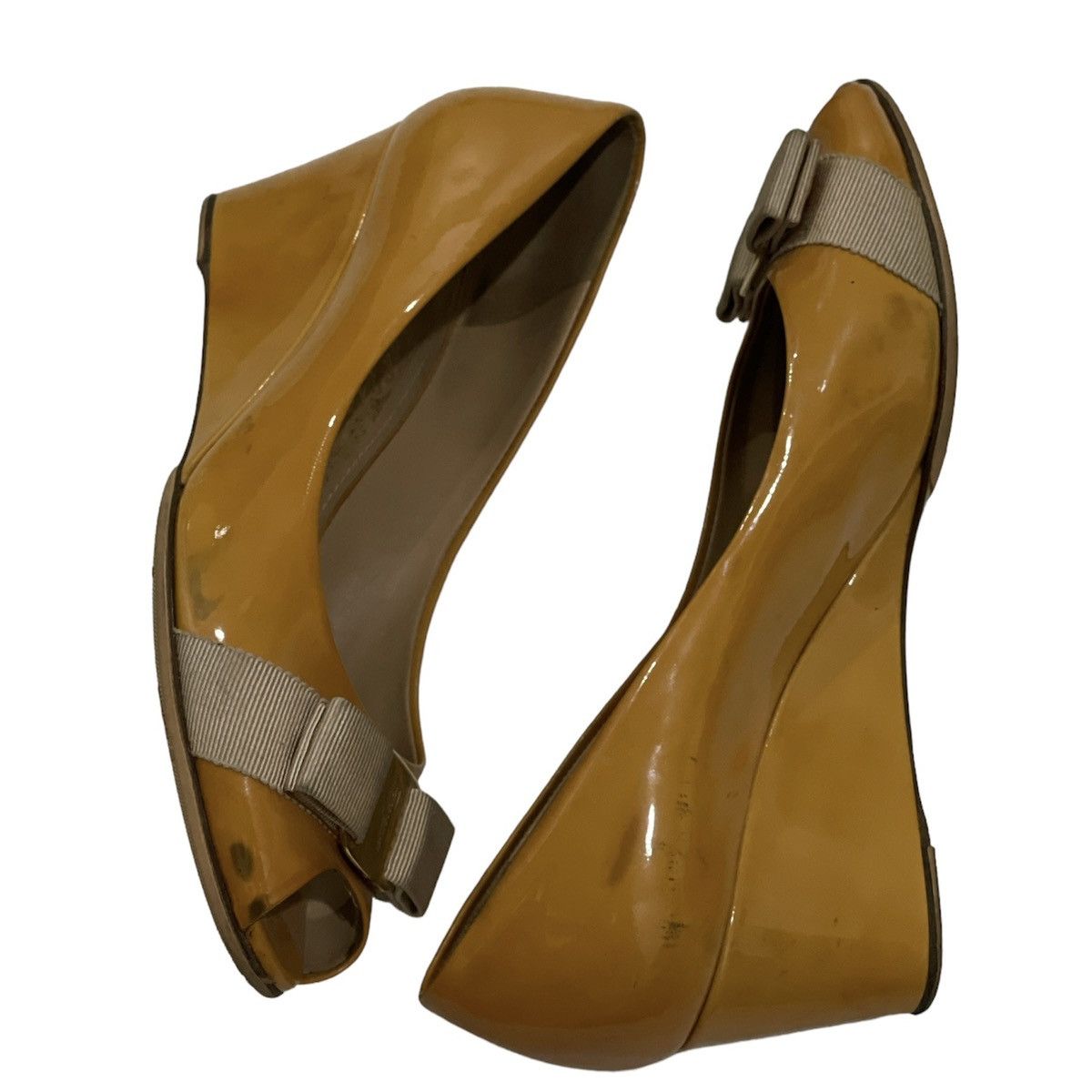 Salvatore Ferragamo Ferragamo Patent Leather Platform Size US 8 / IT 38 - 2 Thumbnail