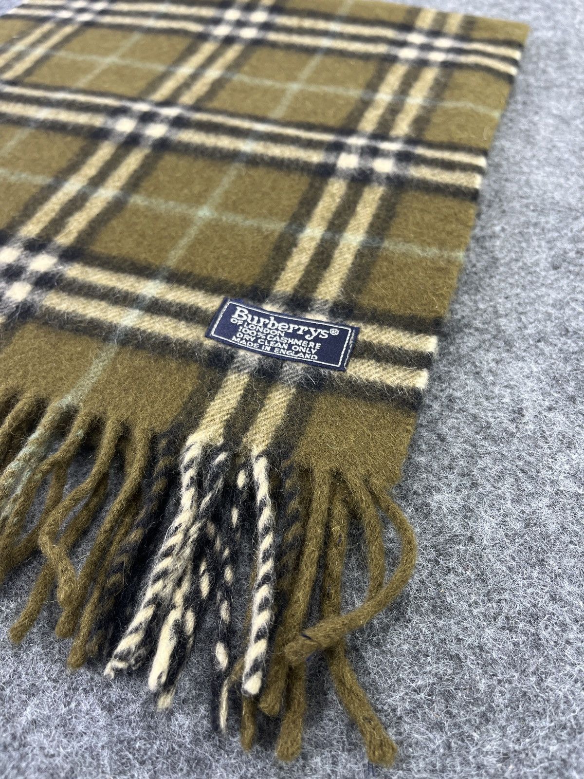 Burberry Burberry Scarf Cashmere / Muffler / Neckwear - T022 Size ONE SIZE - 5 Thumbnail