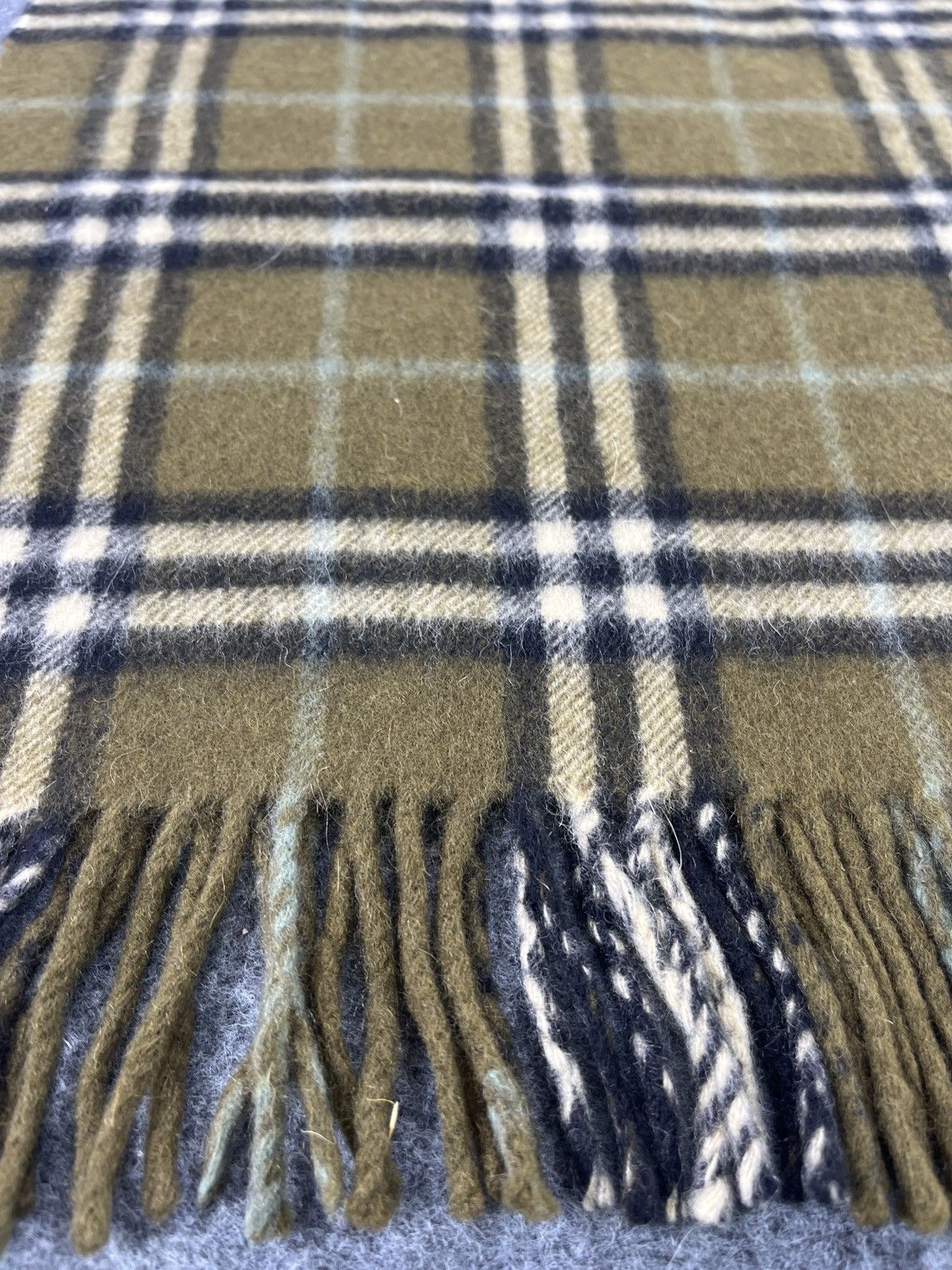 Burberry Burberry Scarf Cashmere / Muffler / Neckwear - T022 Size ONE SIZE - 6 Thumbnail