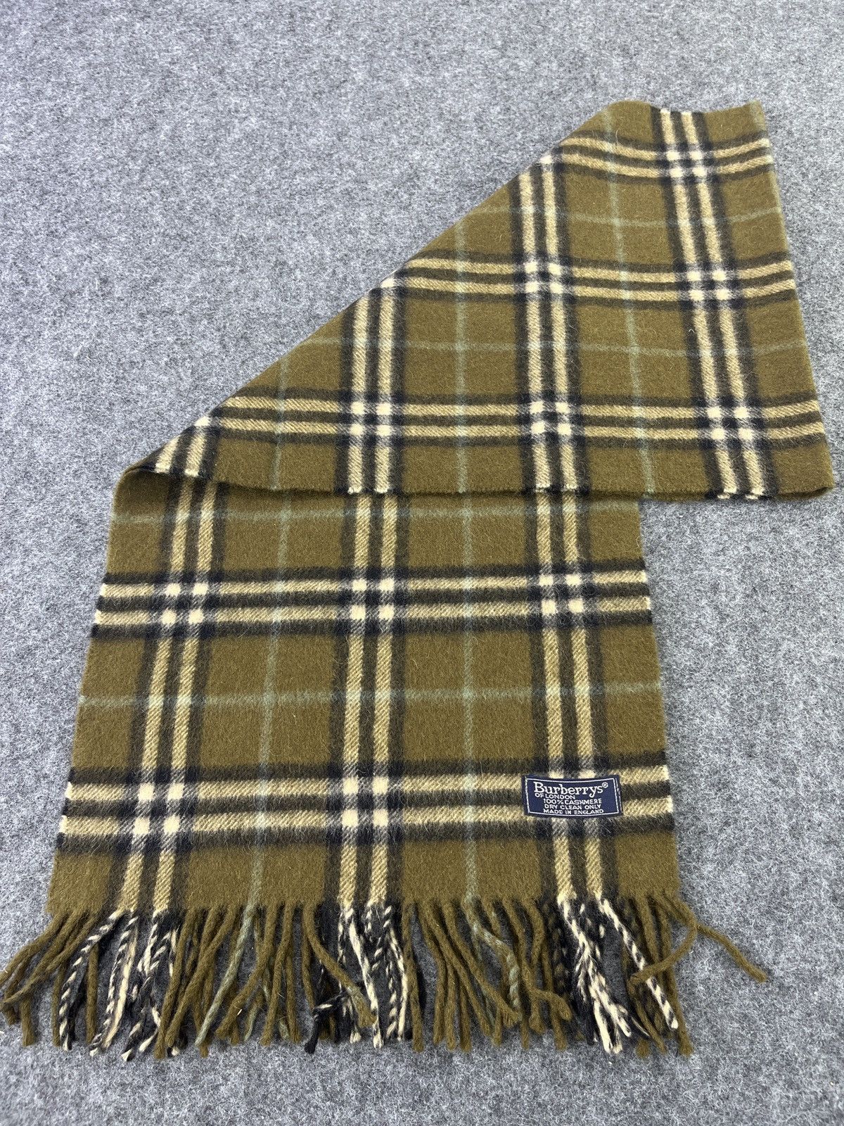 Burberry Burberry Scarf Cashmere / Muffler / Neckwear - T022 Size ONE SIZE - 2 Thumbnail