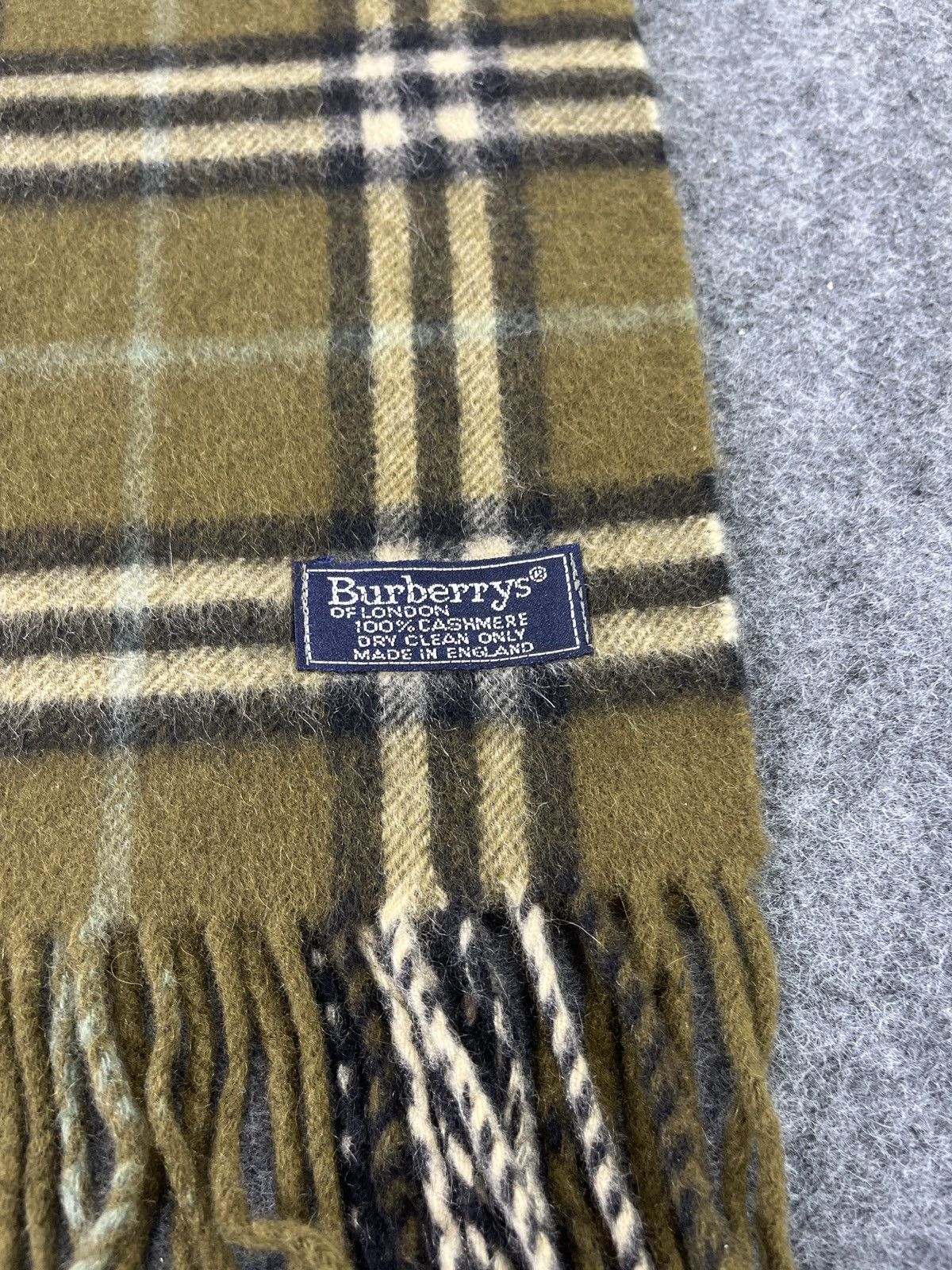 Burberry Burberry Scarf Cashmere / Muffler / Neckwear - T022 Size ONE SIZE - 7 Thumbnail