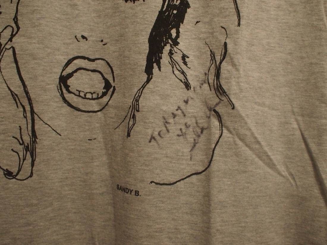 Canvas Signed SANDRA BERNHARD Tshirt V- Neck Sandyland POSE FX Size US M / EU 48-50 / 2 - 3 Thumbnail