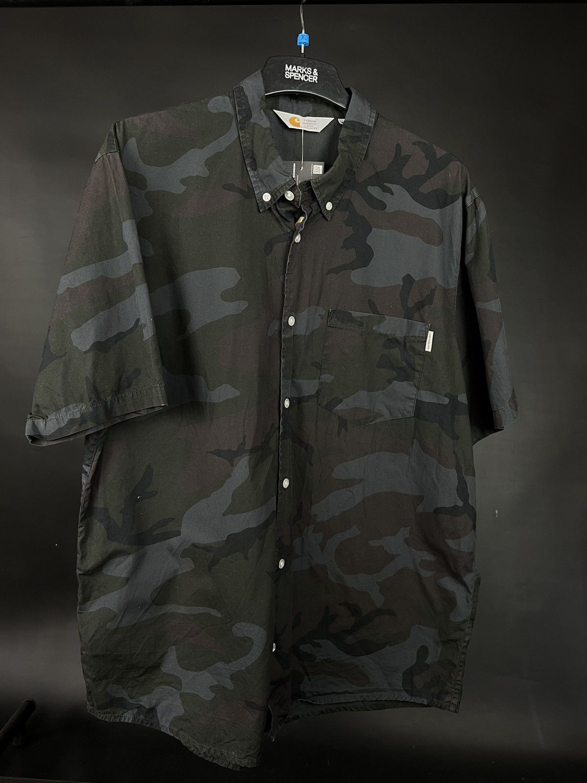 VTG Carhartt shirt camouflage coloring Short sleeve