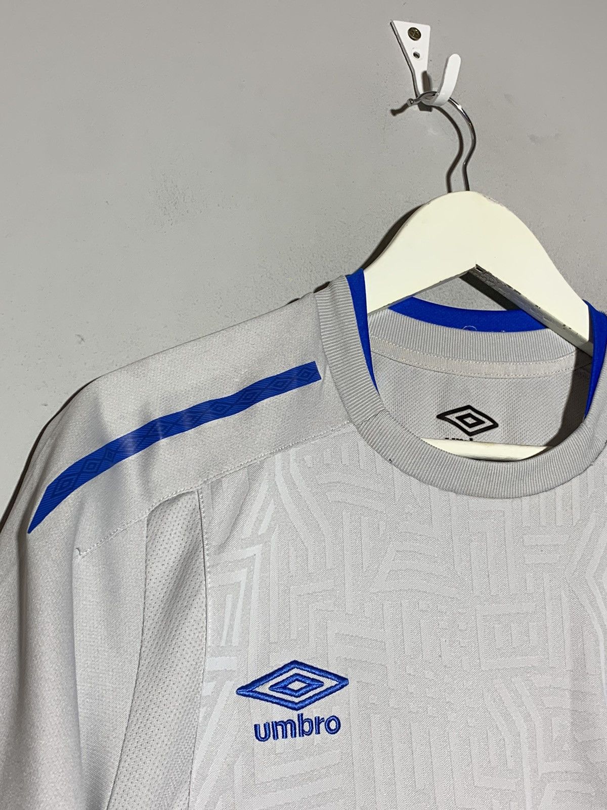 Umbro Everton 2017/18 Away Y2k Streetwear Football Shirt Size US M / EU 48-50 / 2 - 4 Thumbnail