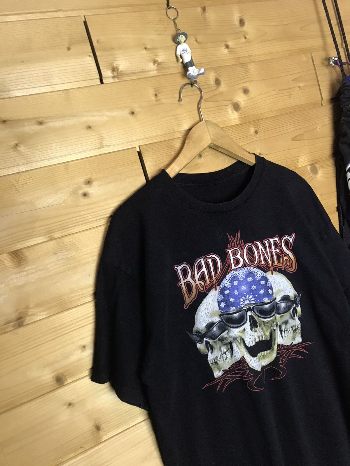 Vintage Vintage Bad Bones t-shirt Size US XL / EU 56 / 4 - 2 Thumbnail