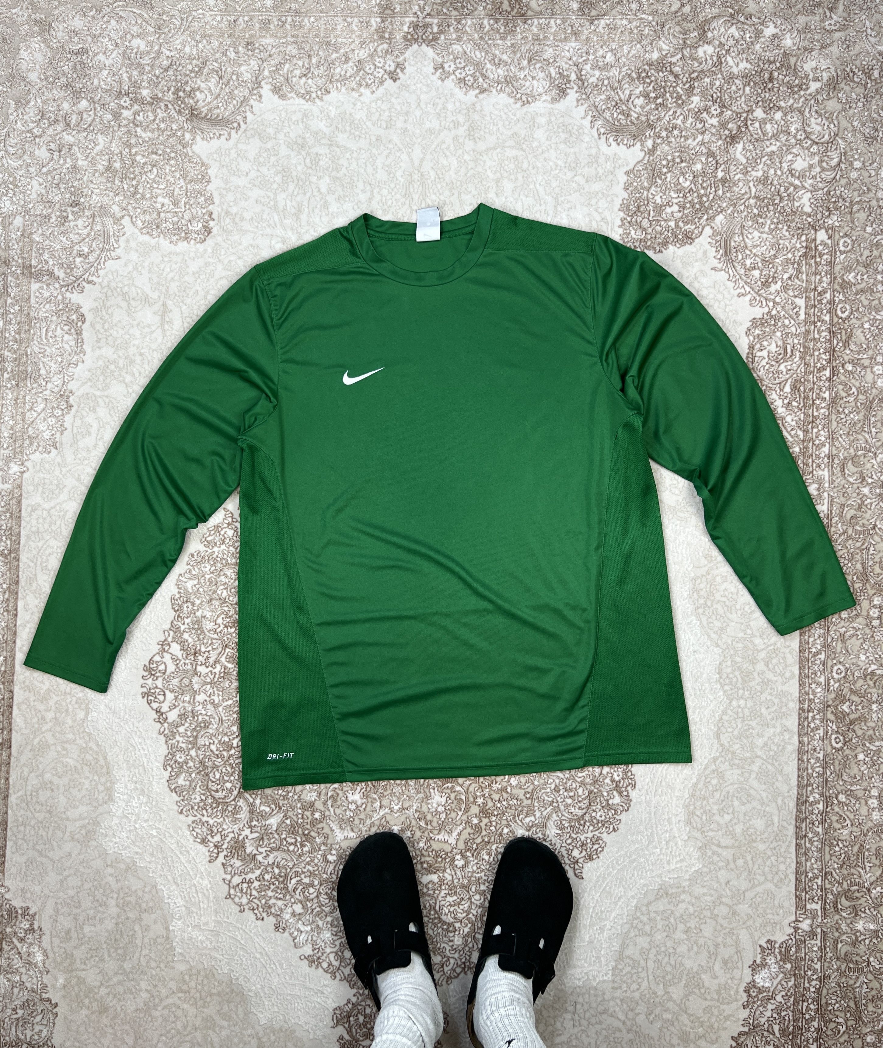 Nike × Soccer Jersey Nike Green Sport Long Sleeve Blokecore Jersey ...