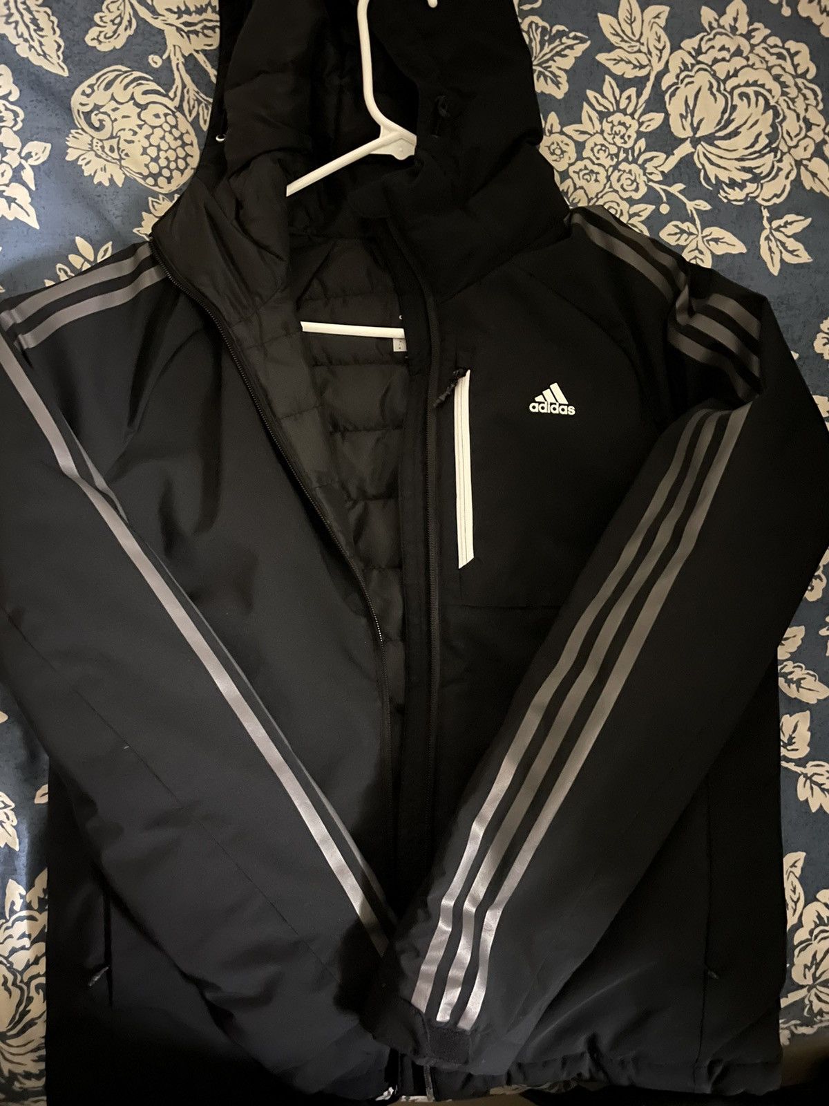 Adidas Adidas Down Jacket Sz M Size US M / EU 48-50 / 2 - 1 Thumbnail