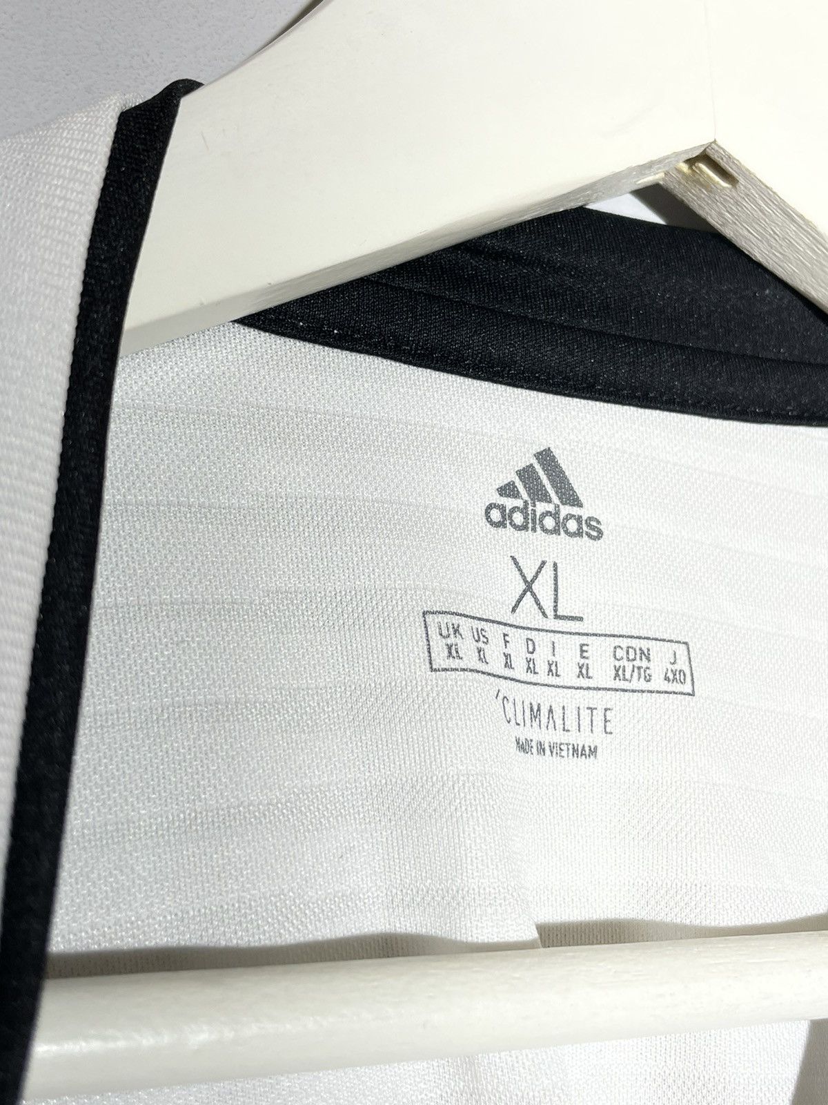 Adidas Wolverhampton Adidas 2018/19 Away Y2k Football Shirt Size US XL / EU 56 / 4 - 9 Thumbnail