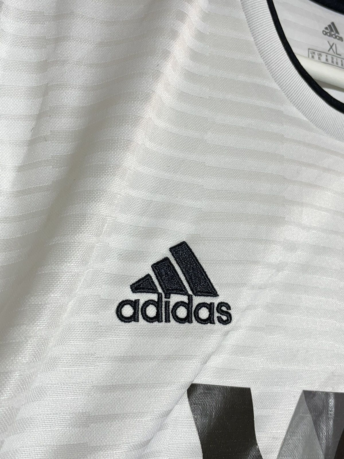 Adidas Wolverhampton Adidas 2018/19 Away Y2k Football Shirt Size US XL / EU 56 / 4 - 6 Thumbnail