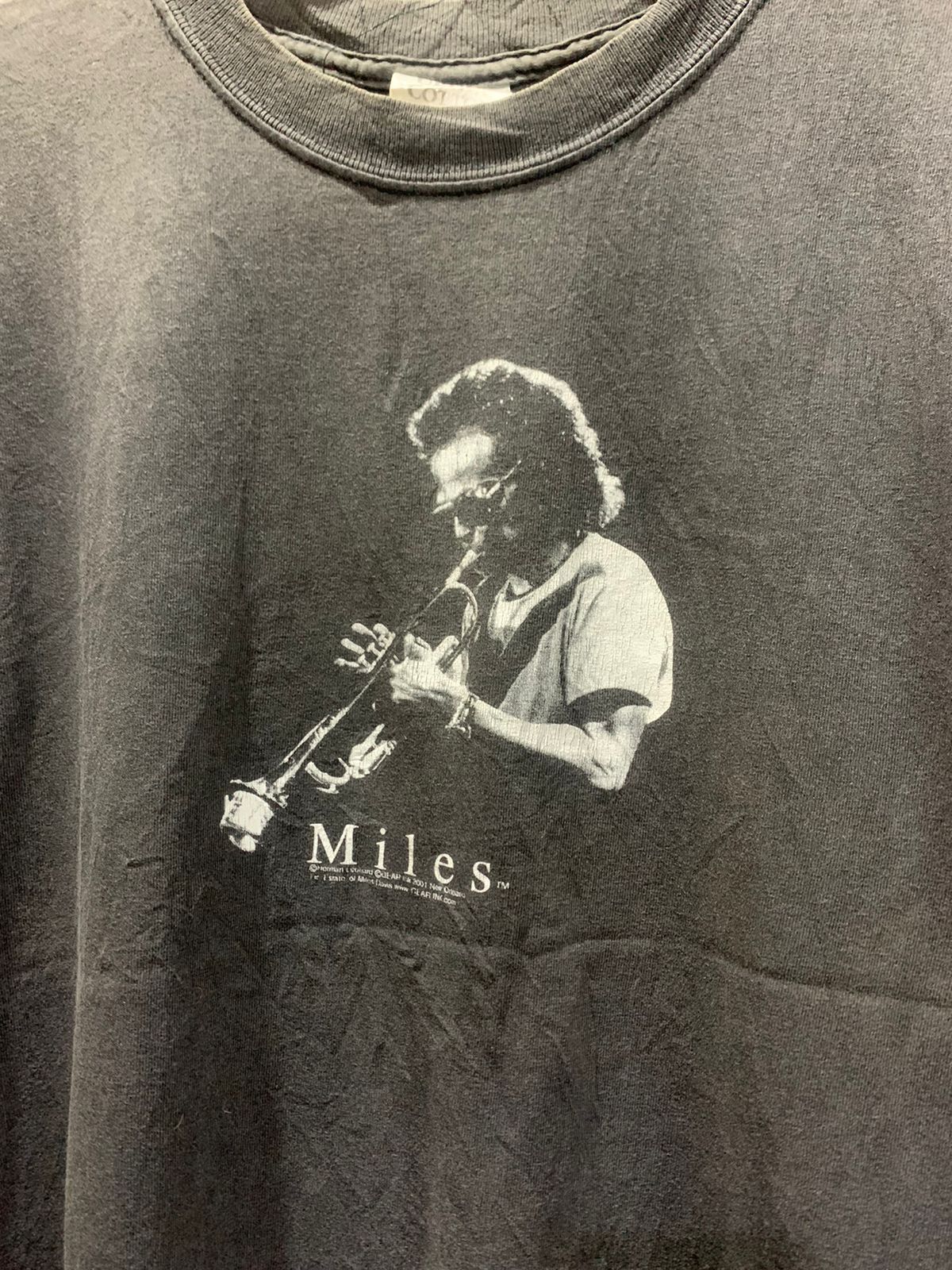 Vtg t shirt miles davis cr 2001 paded