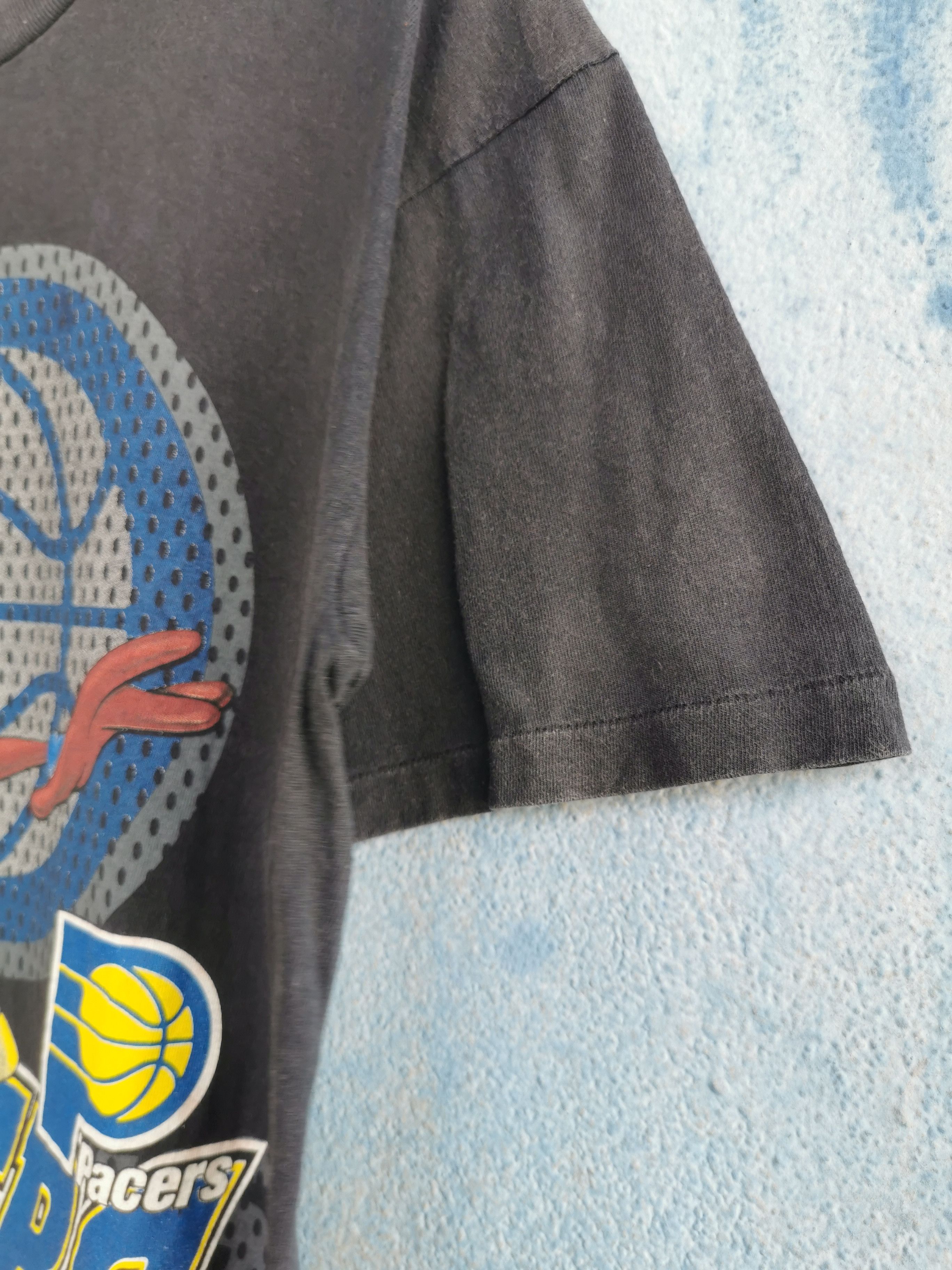 Cartoon Network × NBA × Vintage Vintage 90's Tazmania NBA Indiana Pacers Size US L / EU 52-54 / 3 - 7 Thumbnail