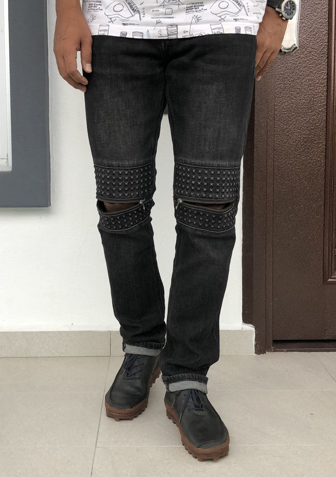 image of Distressed Denim x Guess Lost Angeles Slim Tapered Stretch Skinny Pants in Black, Men's (Size 33)
