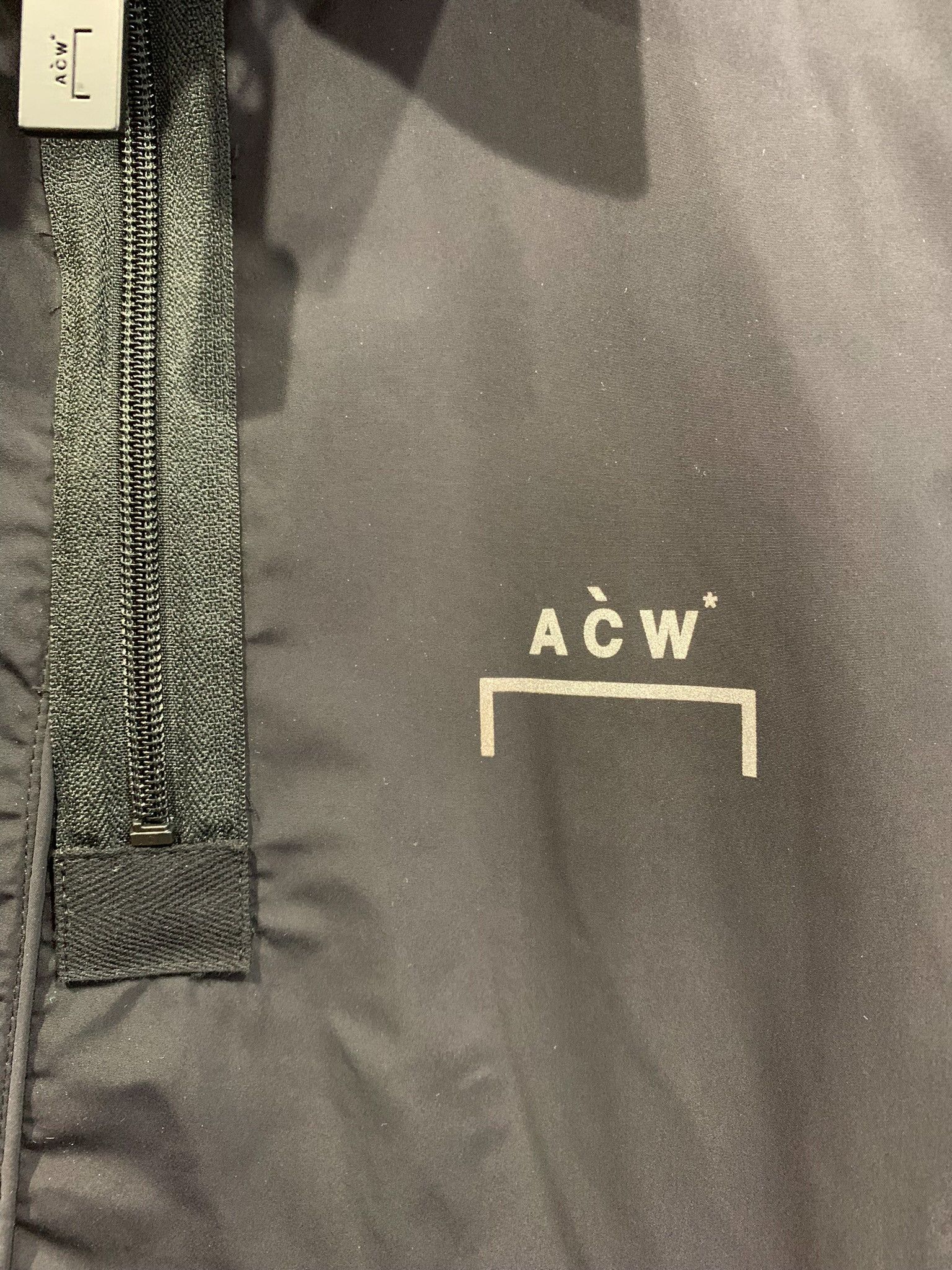 A-COLD-WALL* A-COLD-WALL* SS19 QUARTER ZIP PIPING OVERSHIRT ASYMMETRIC Size US M / EU 48-50 / 2 - 4 Thumbnail