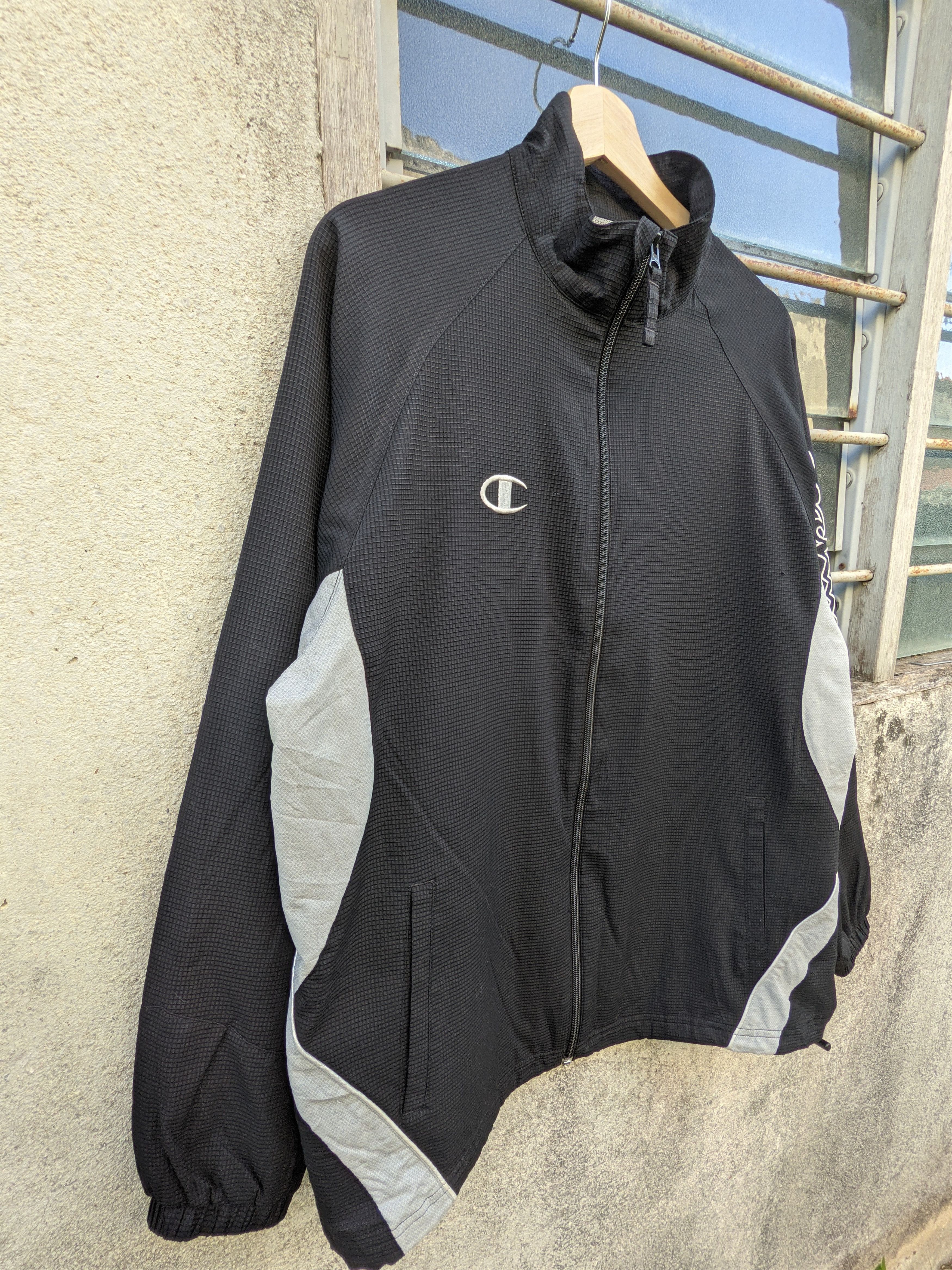 Champion Vintage Champion Embroidery Drawstring Jacket Size US L / EU 52-54 / 3 - 4 Thumbnail