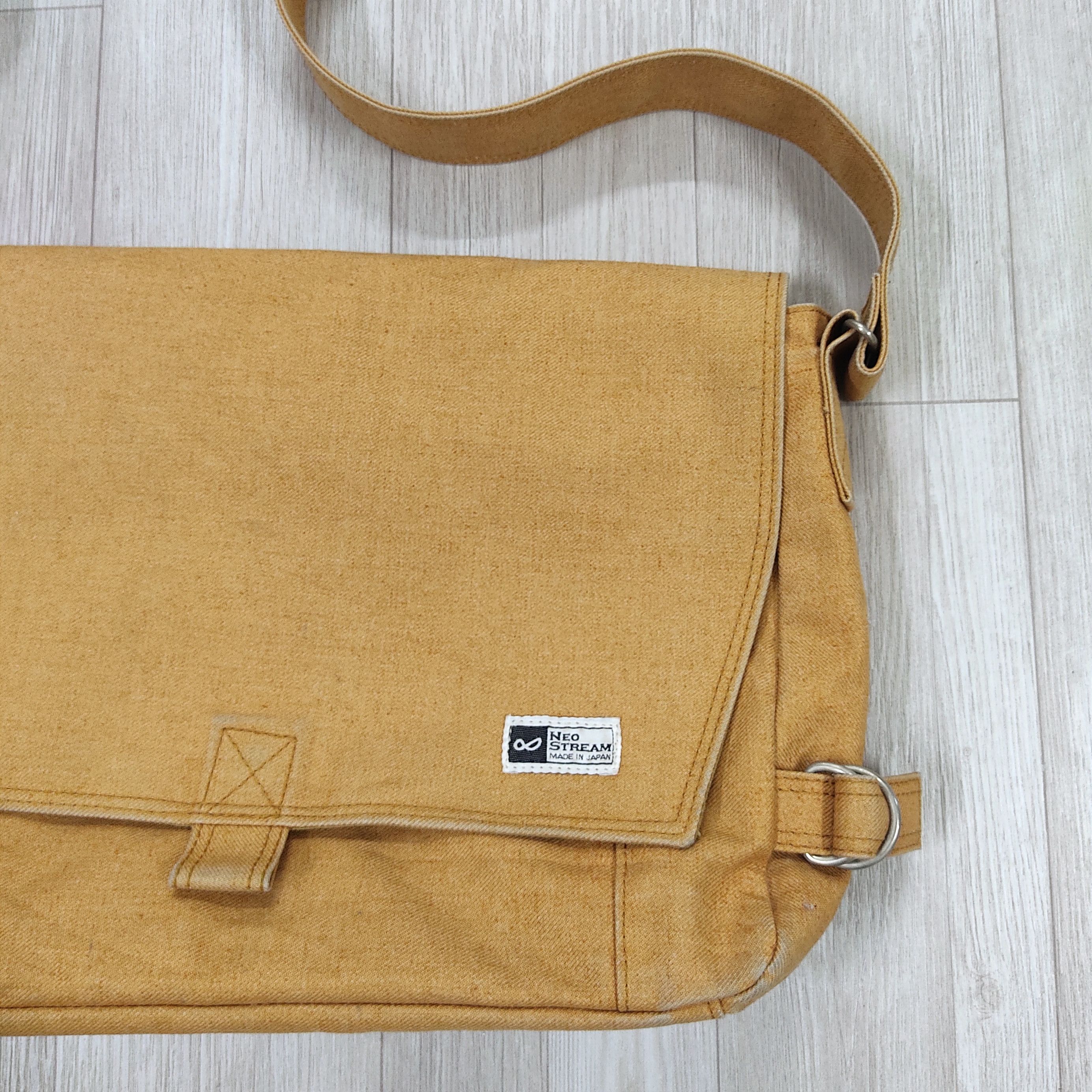 20471120 NEO STREAM Canvas Classic Messenger Bag Size ONE SIZE - 3 Thumbnail